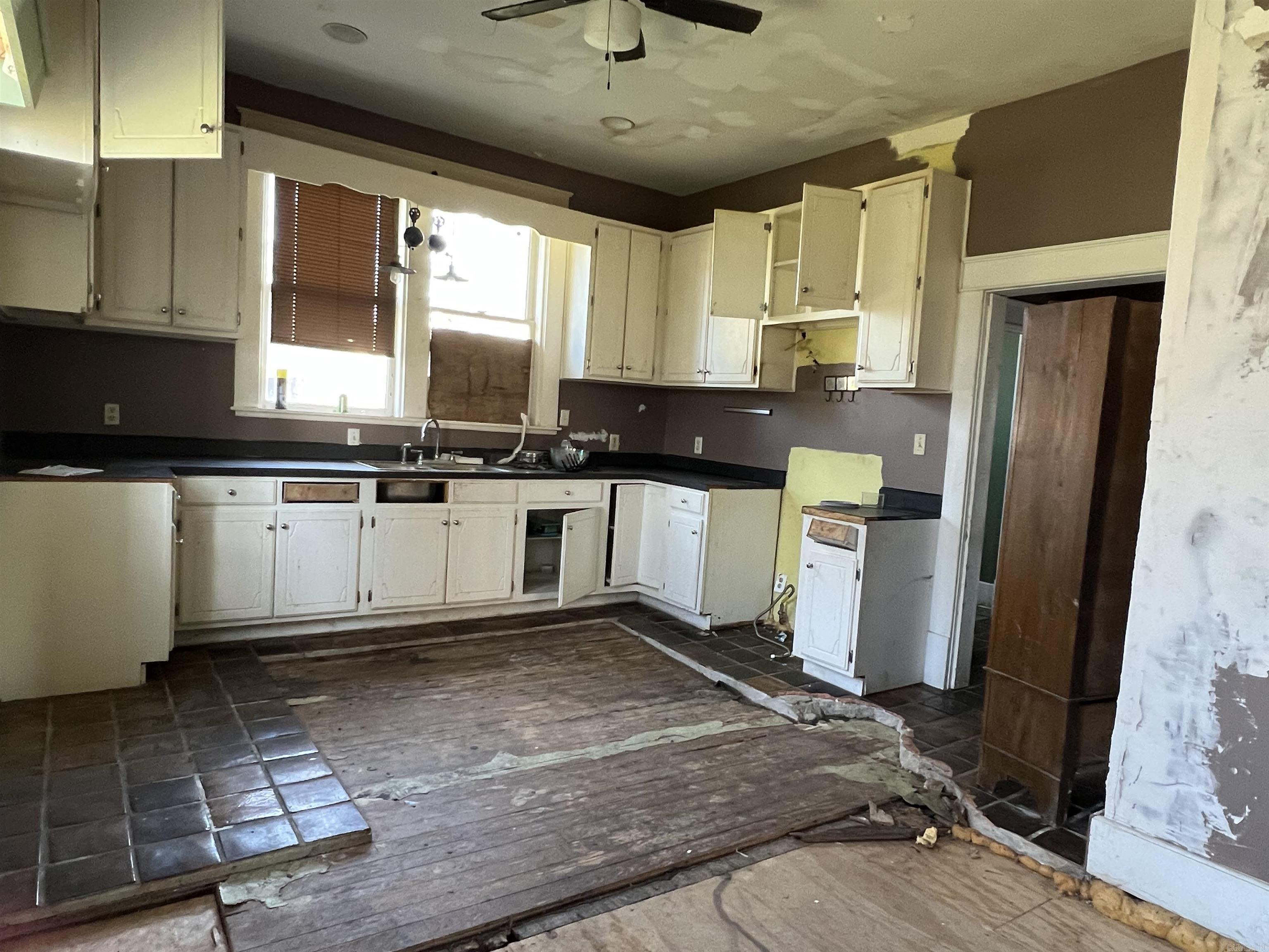 319 Elm  Newport, AR