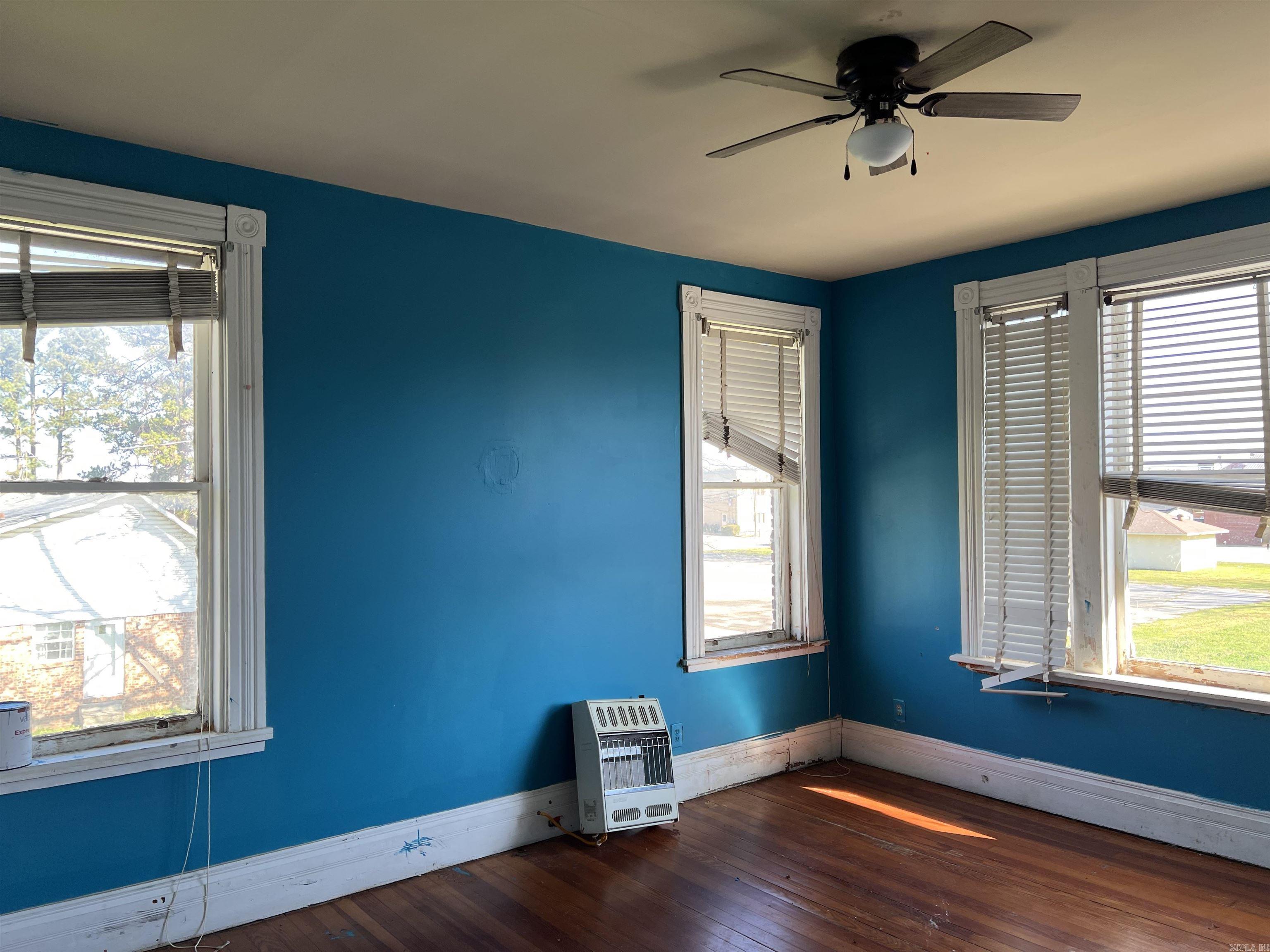 319 Elm  Newport, AR