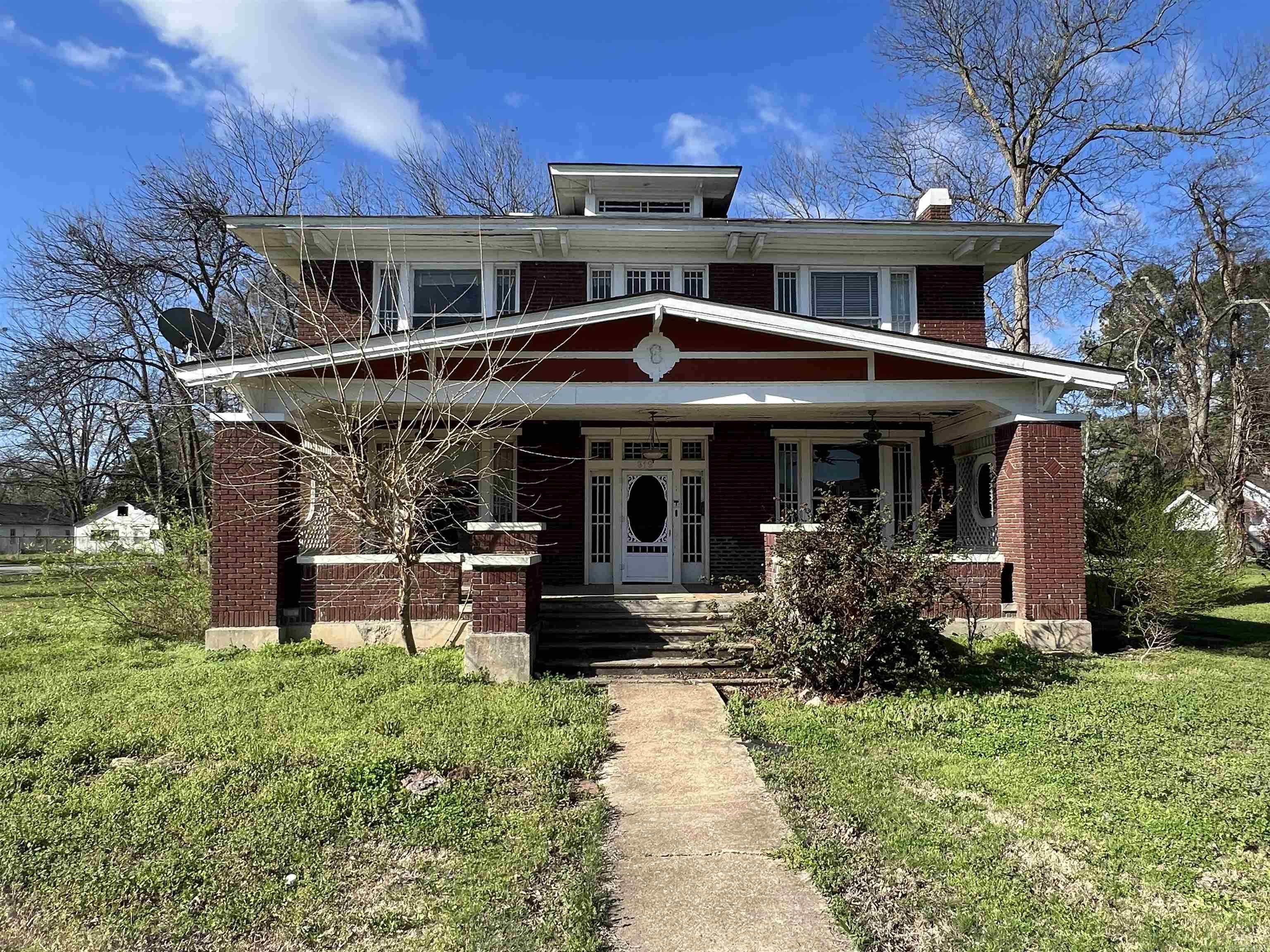 319 Elm  Newport, AR