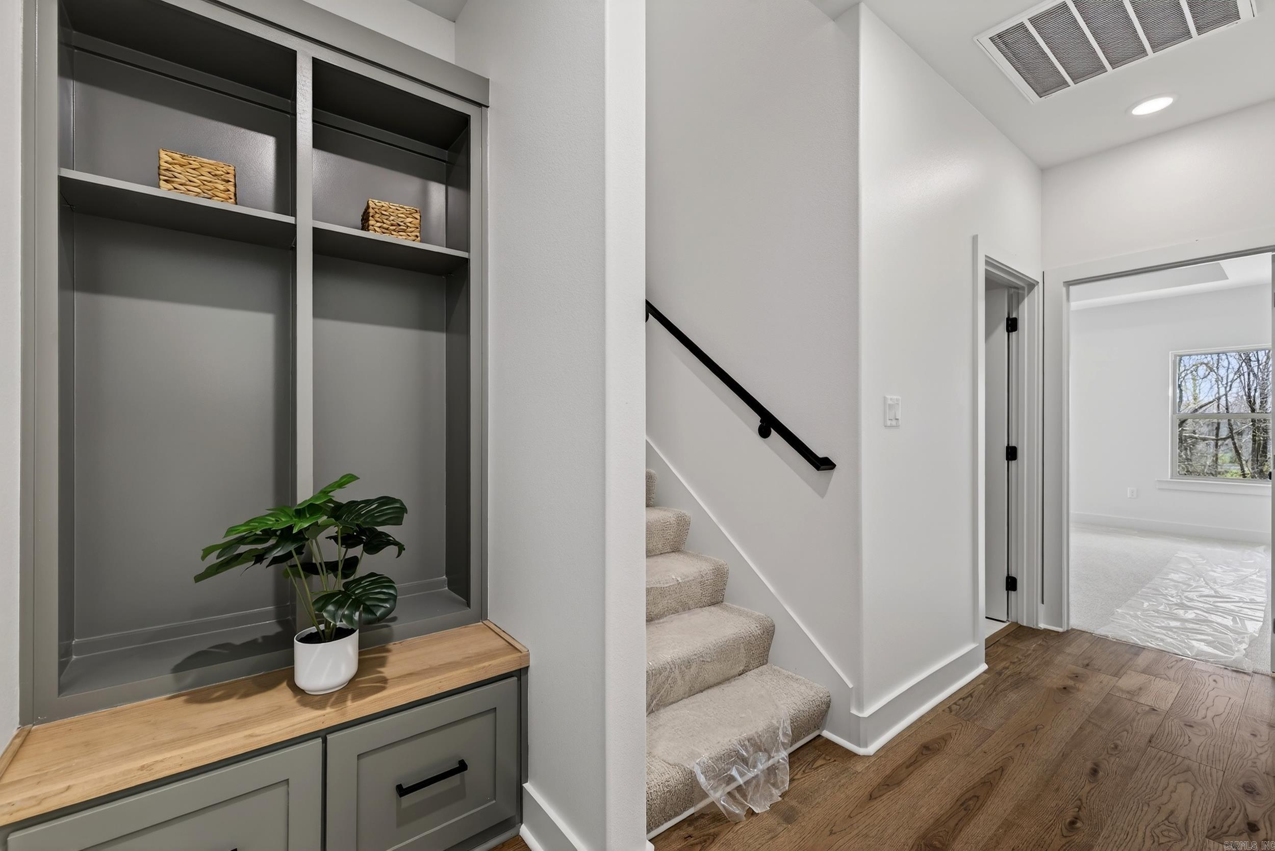 60 Lucia  Maumelle, AR