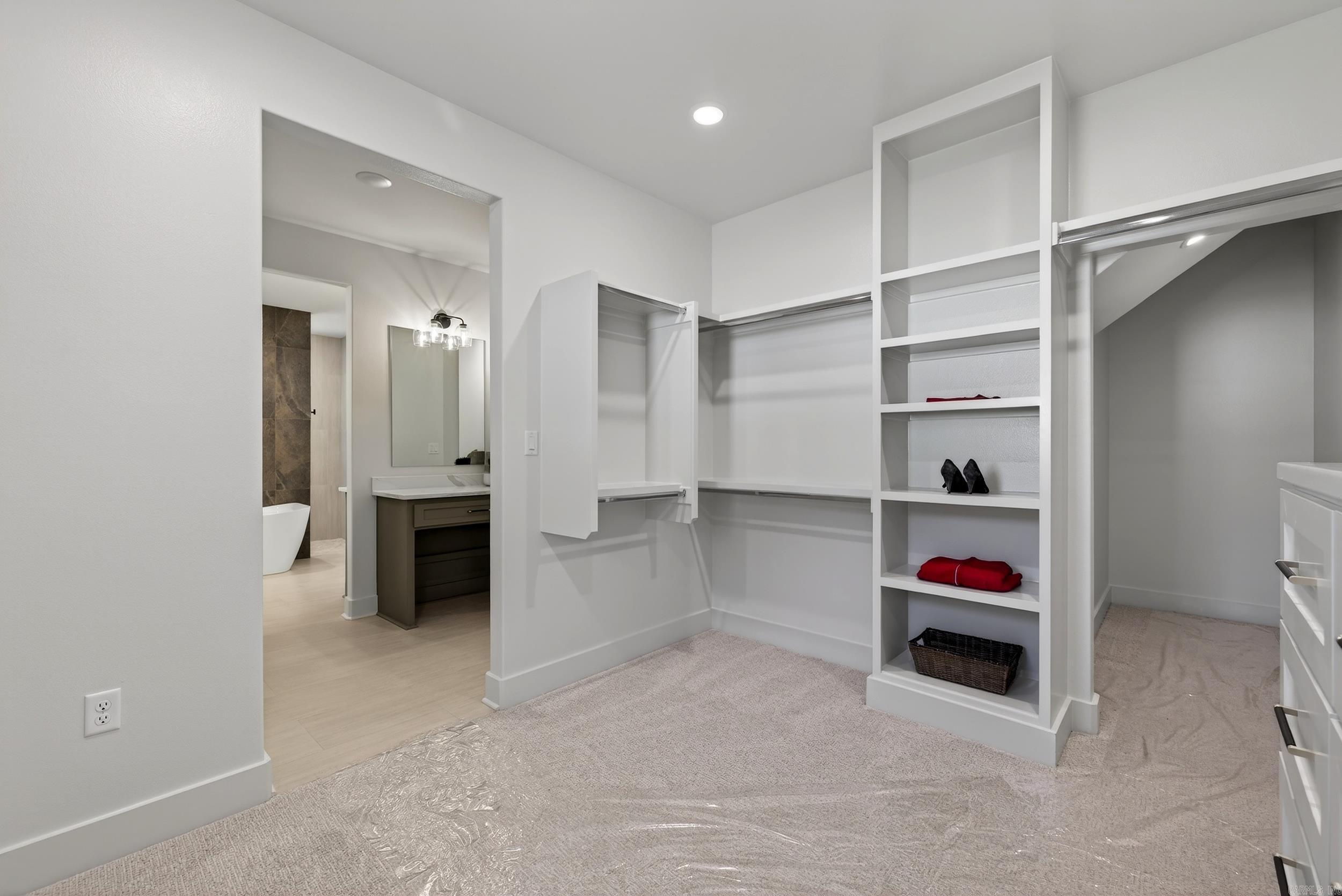 60 Lucia  Maumelle, AR