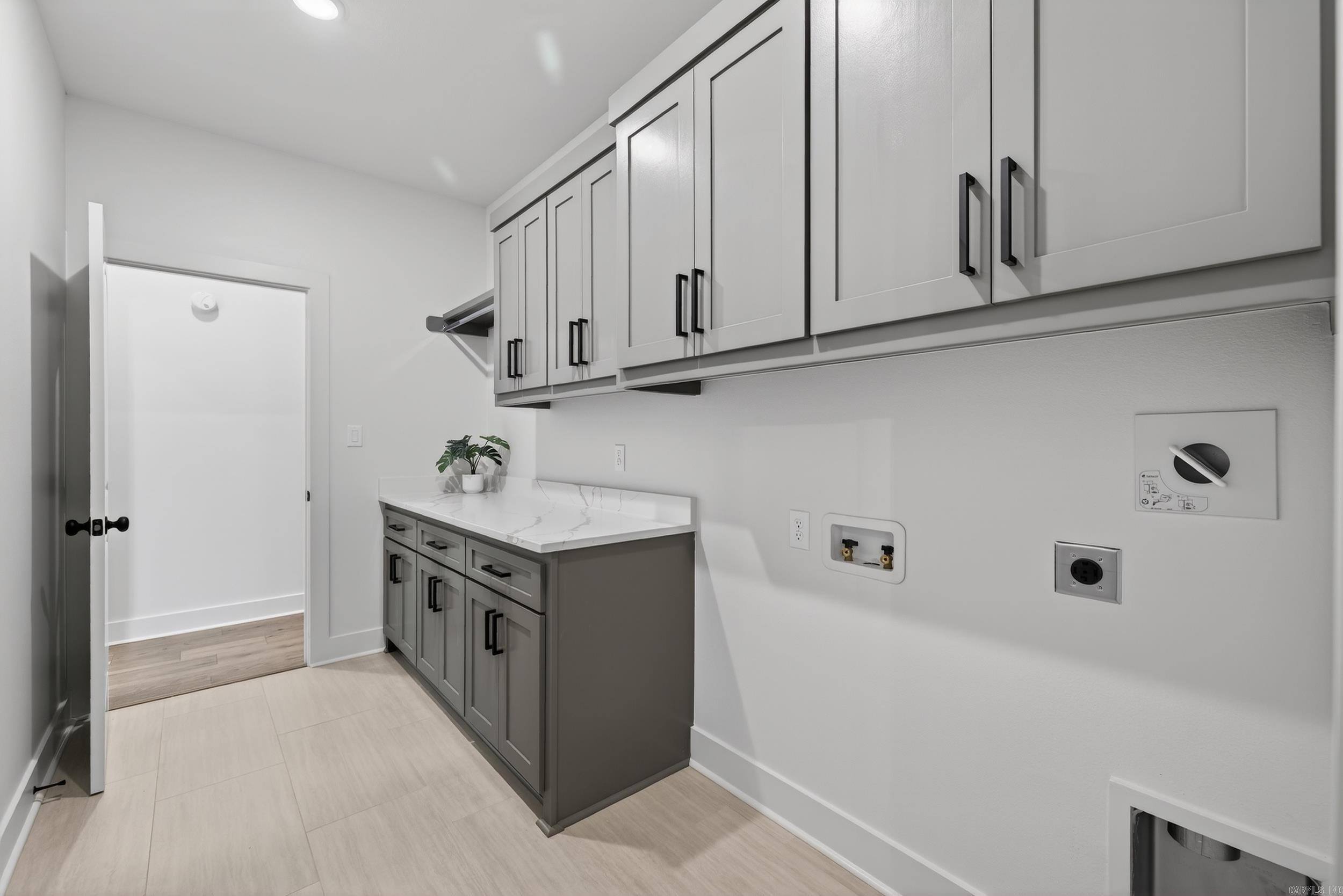 60 Lucia  Maumelle, AR