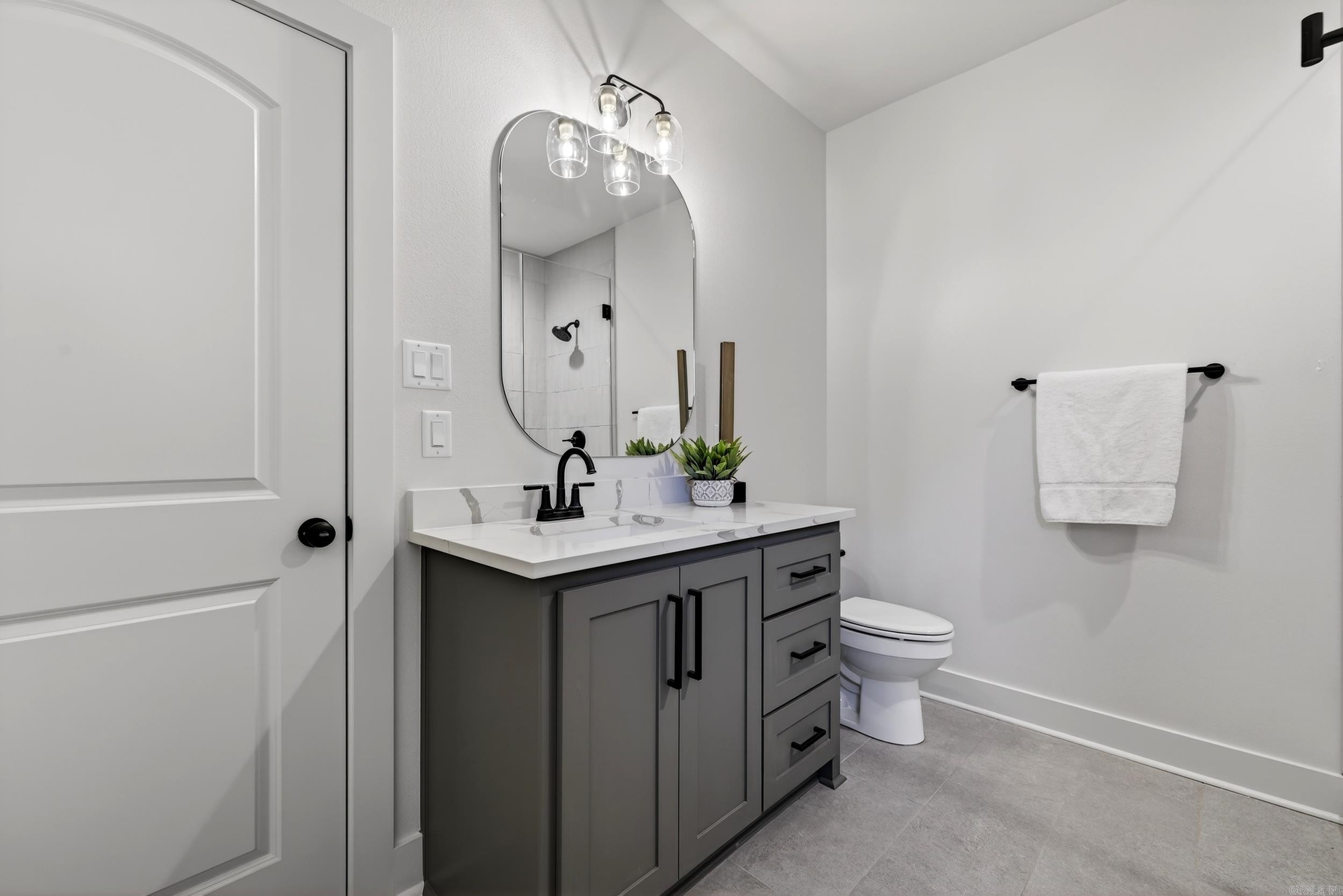 60 Lucia  Maumelle, AR