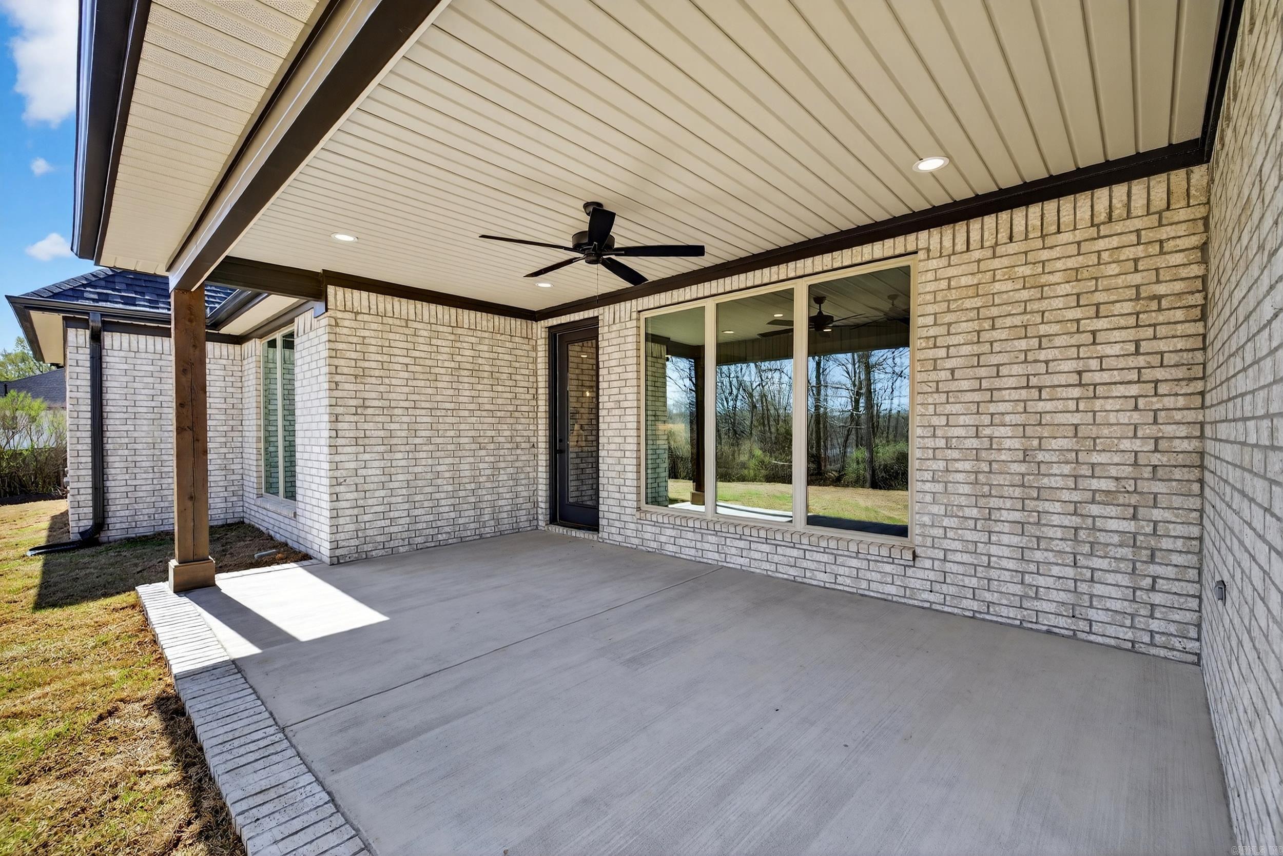60 Lucia  Maumelle, AR