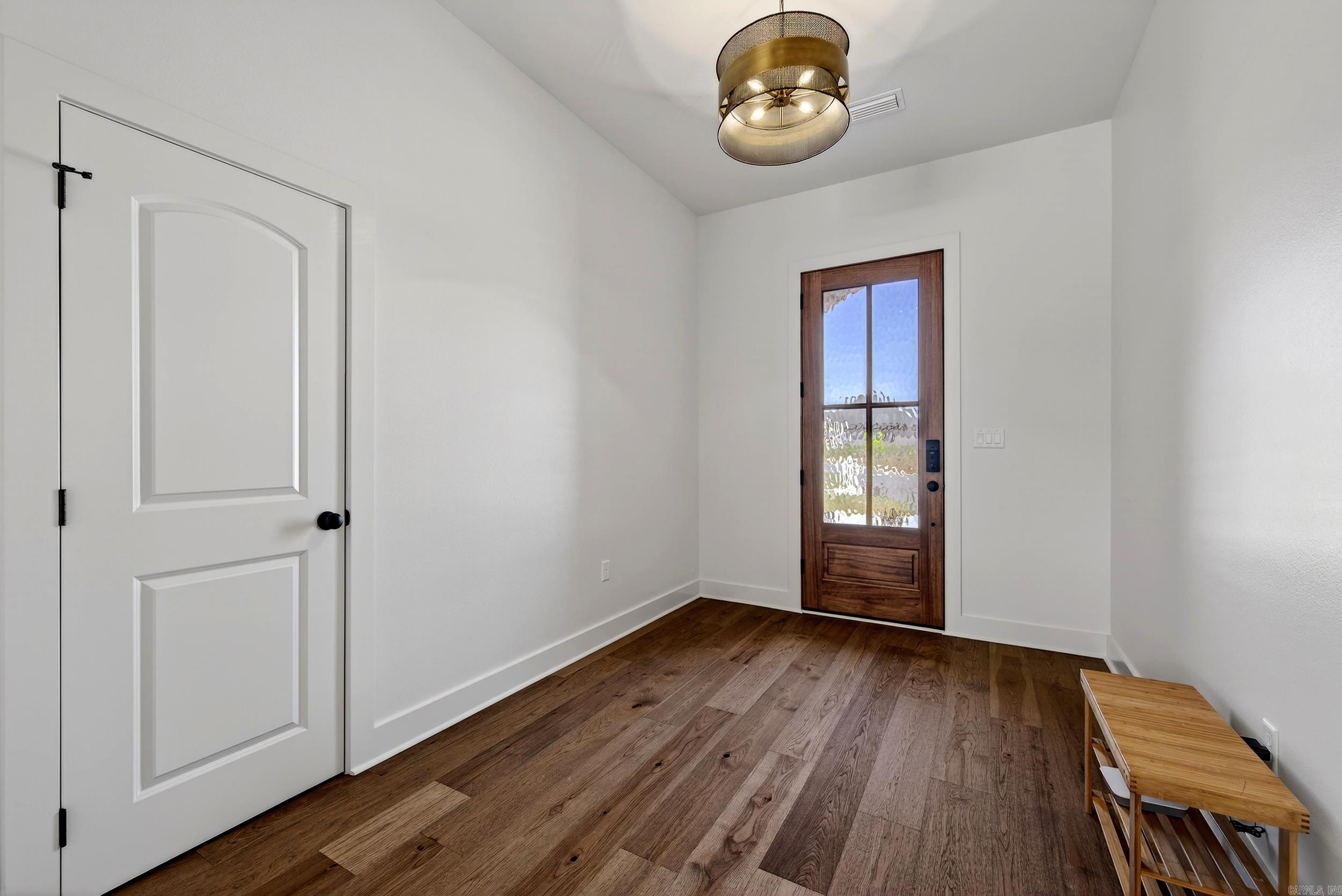 60 Lucia  Maumelle, AR