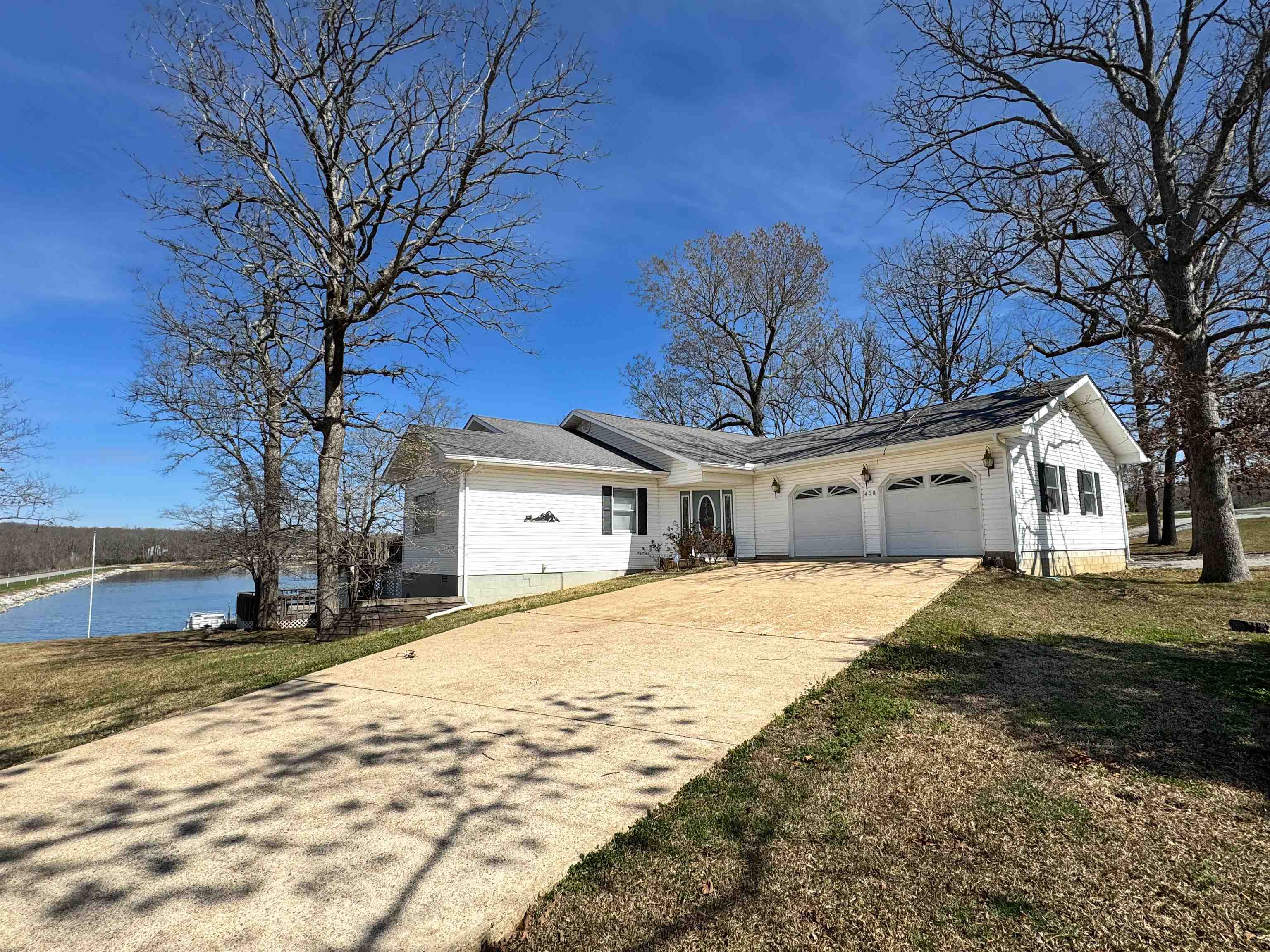 408 S Shore Dr  Horseshoe Bend, AR
