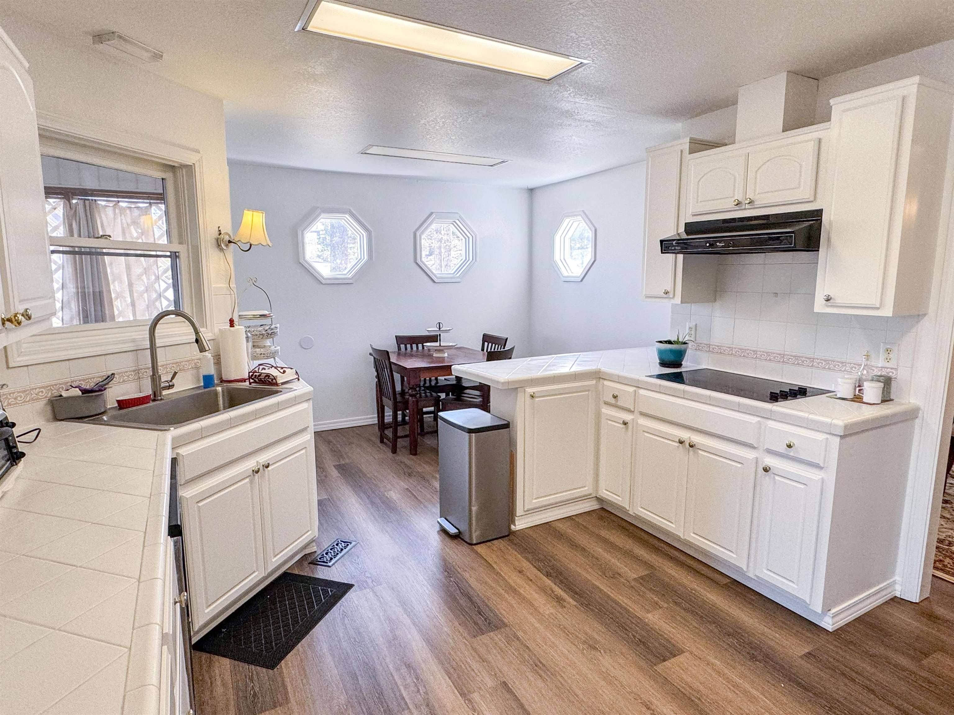 408 S Shore Dr  Horseshoe Bend, AR