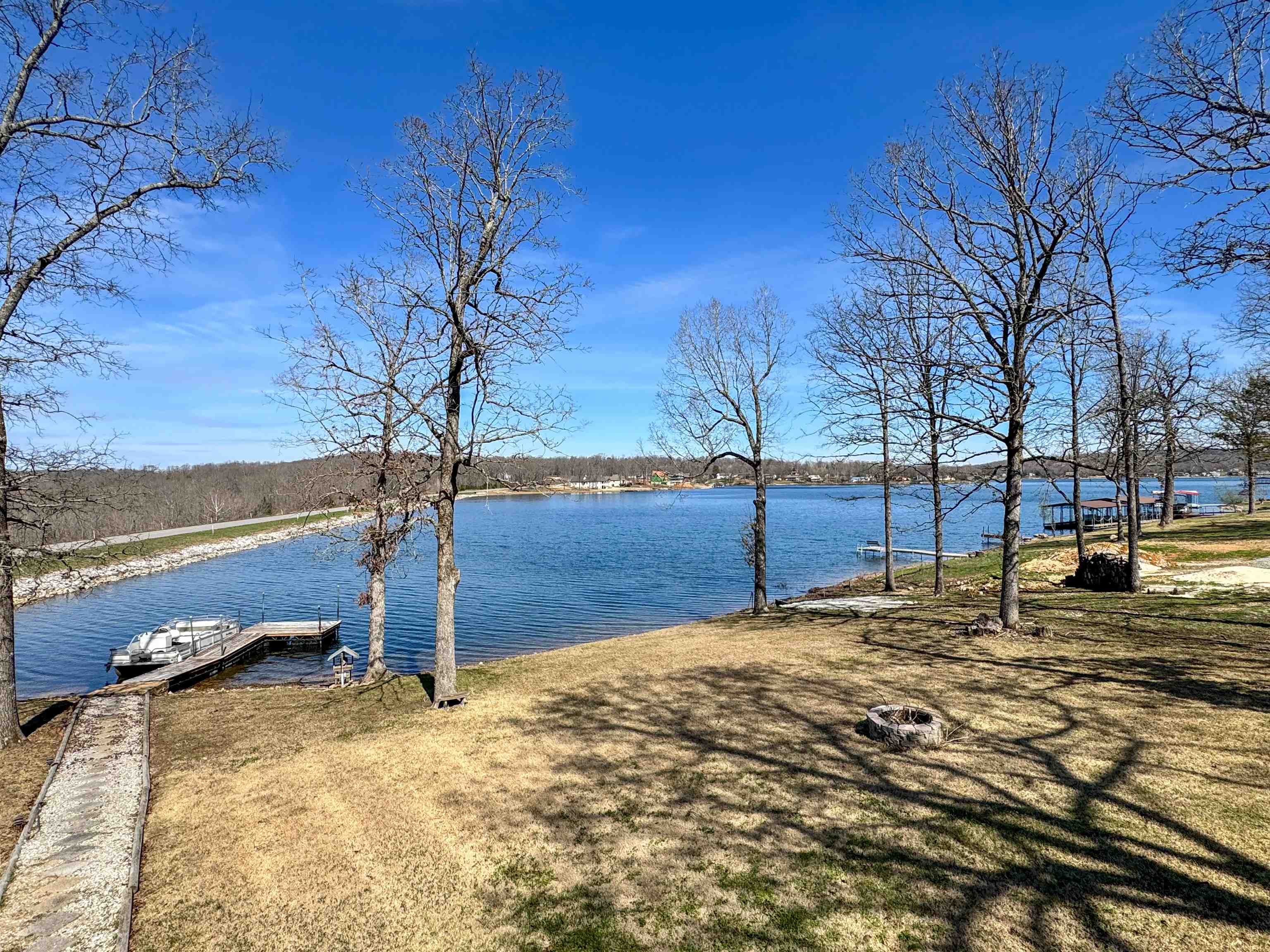 408 S Shore Dr  Horseshoe Bend, AR