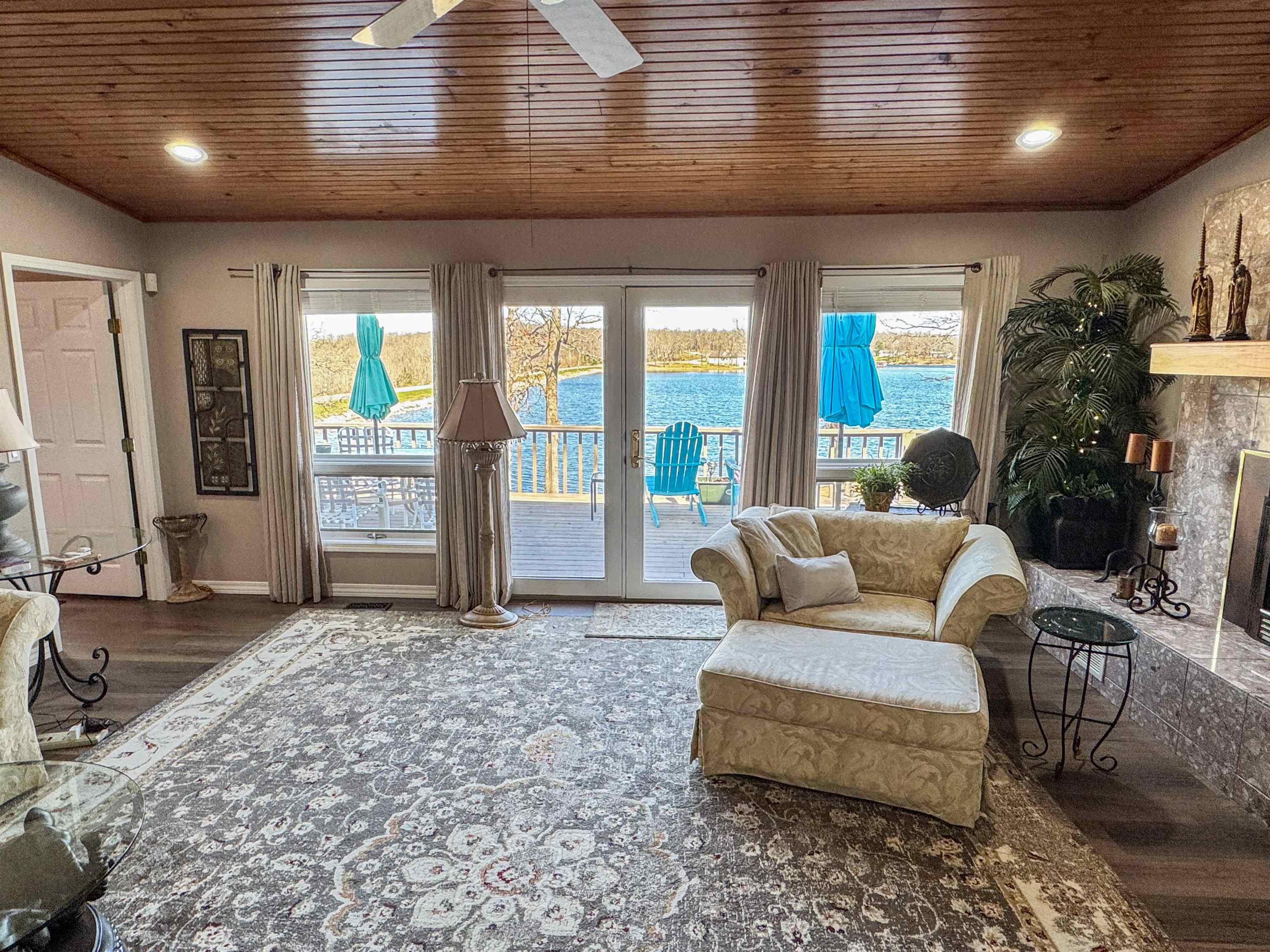 408 S Shore Dr  Horseshoe Bend, AR