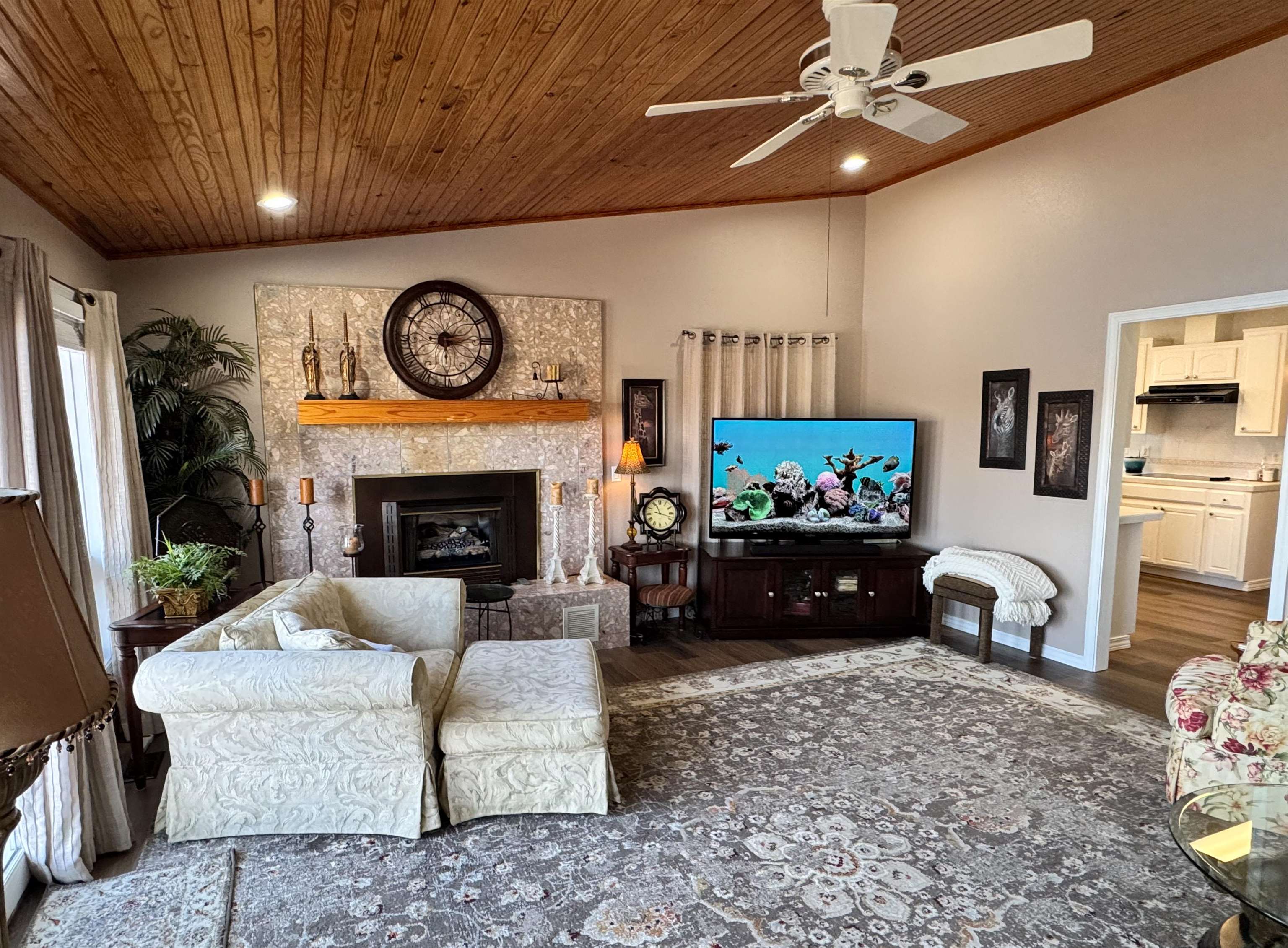 408 S Shore Dr  Horseshoe Bend, AR