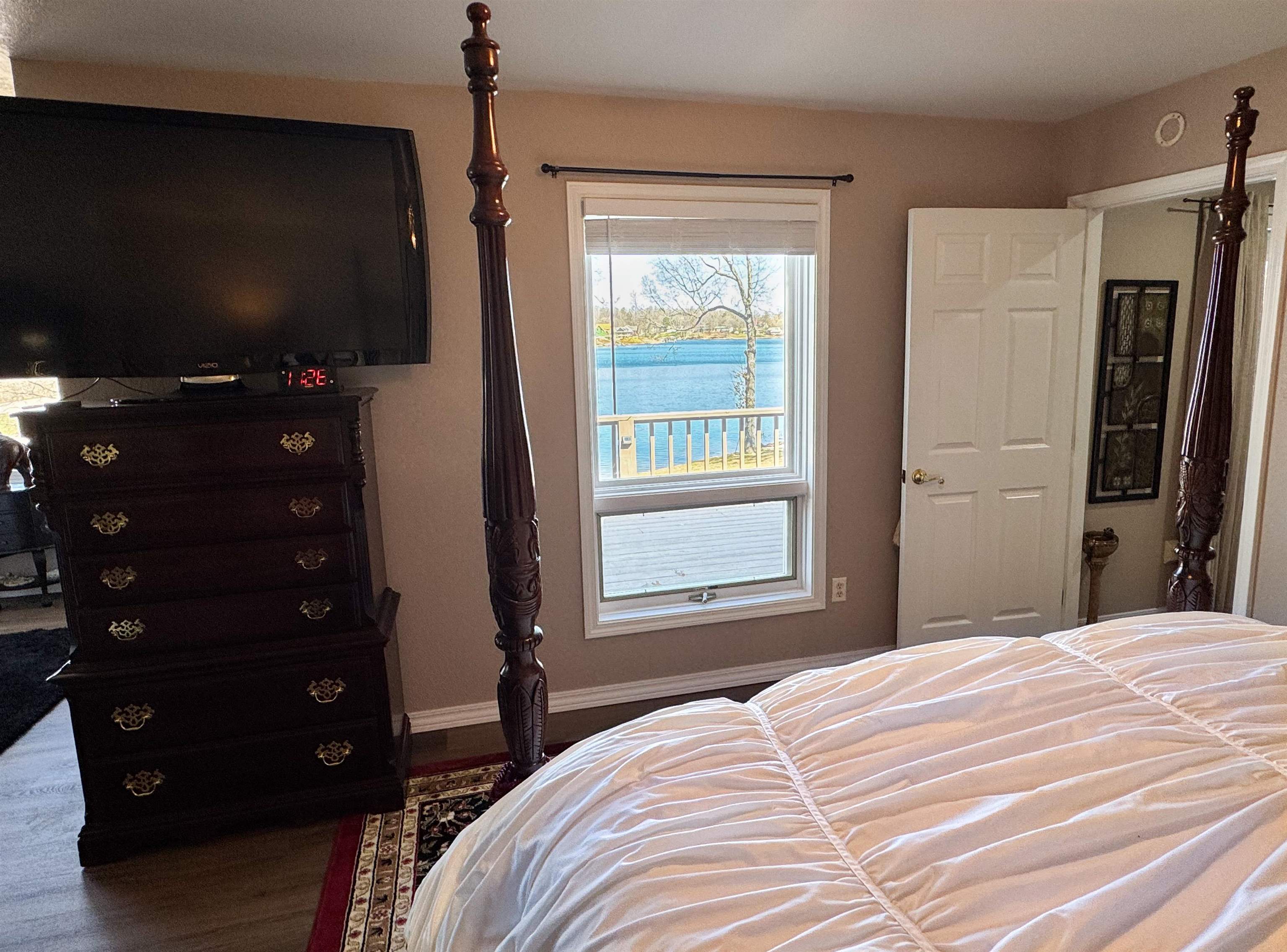 408 S Shore Dr  Horseshoe Bend, AR