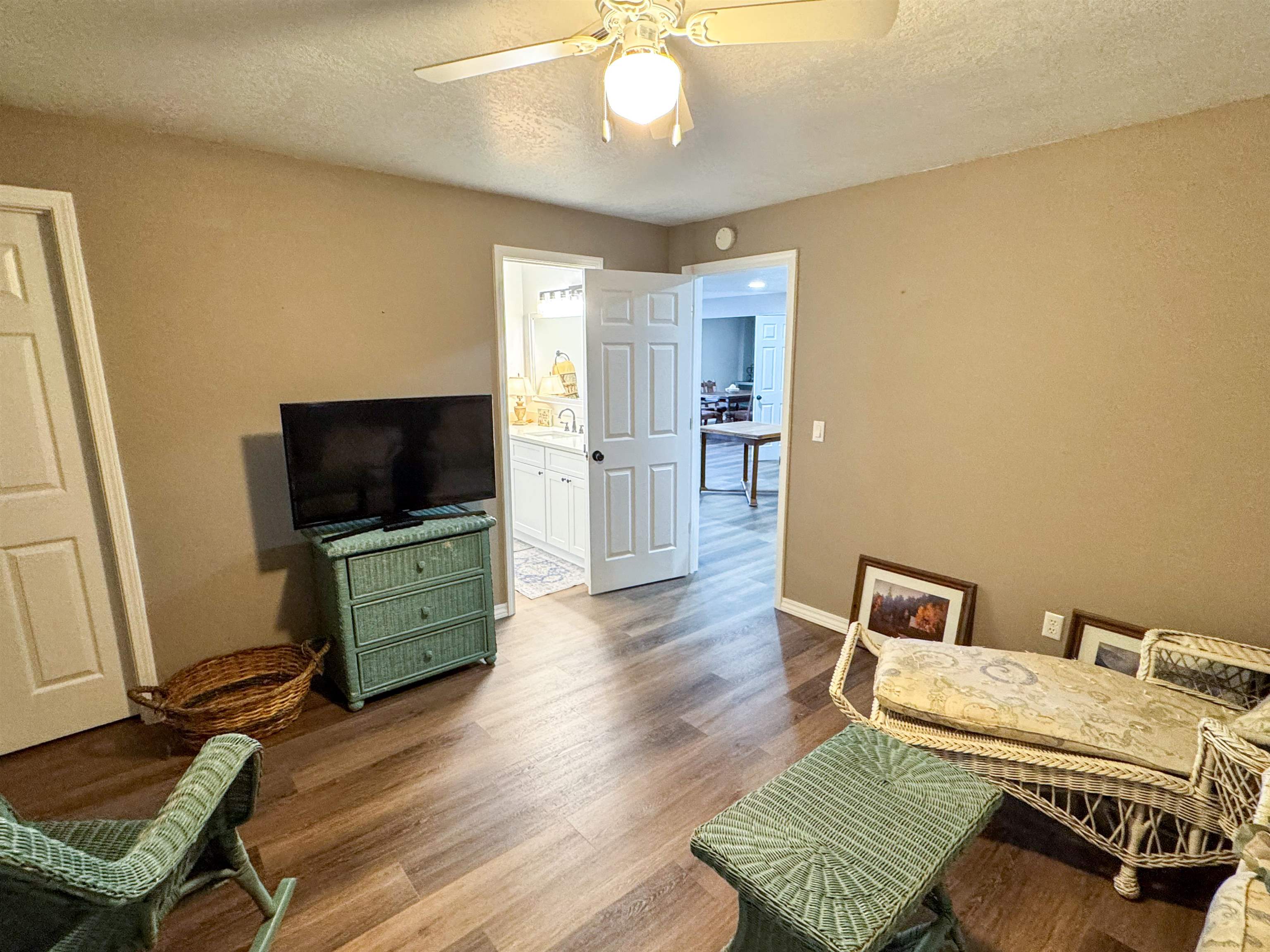 408 S Shore Dr  Horseshoe Bend, AR