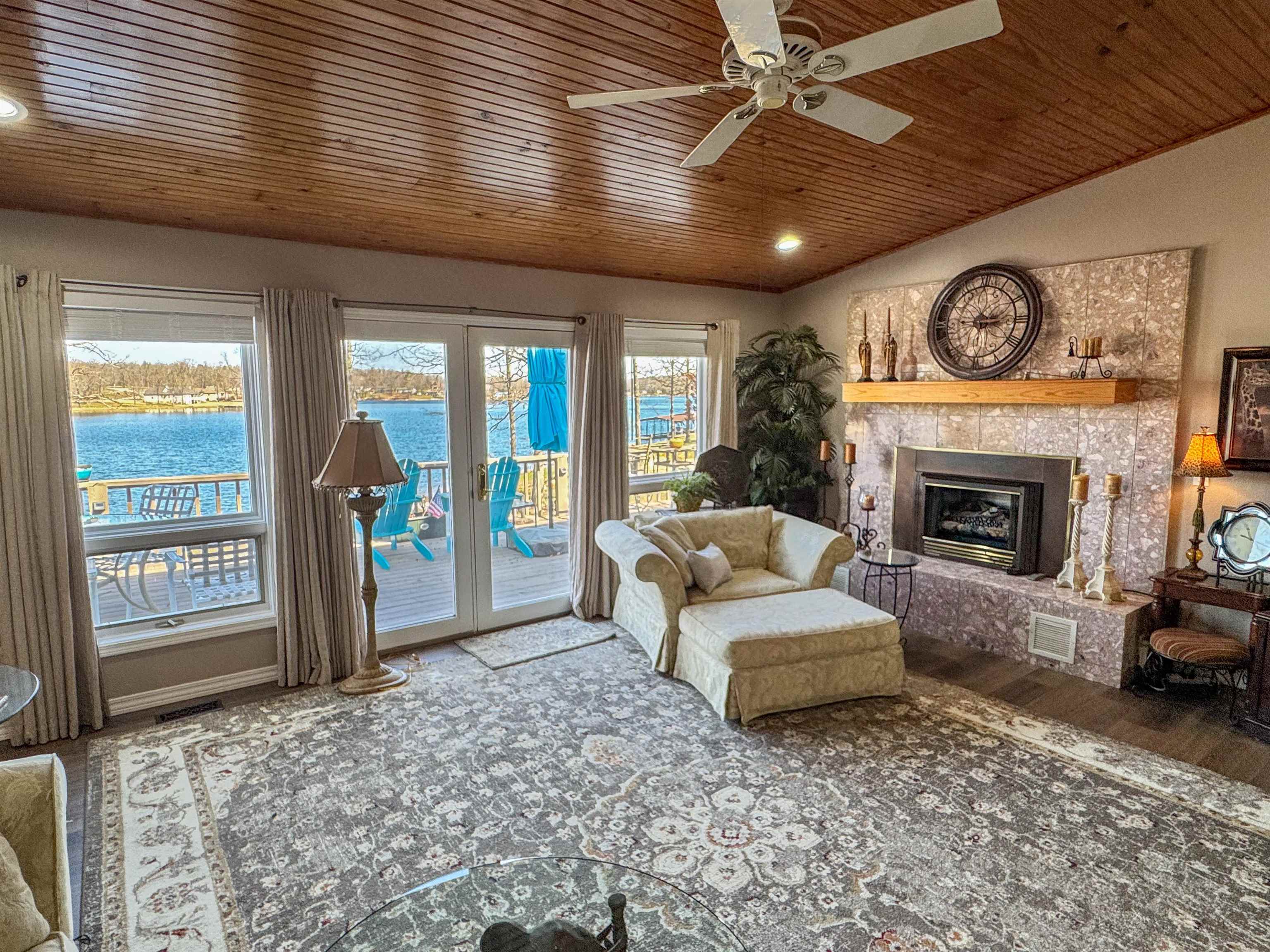 408 S Shore Dr  Horseshoe Bend, AR