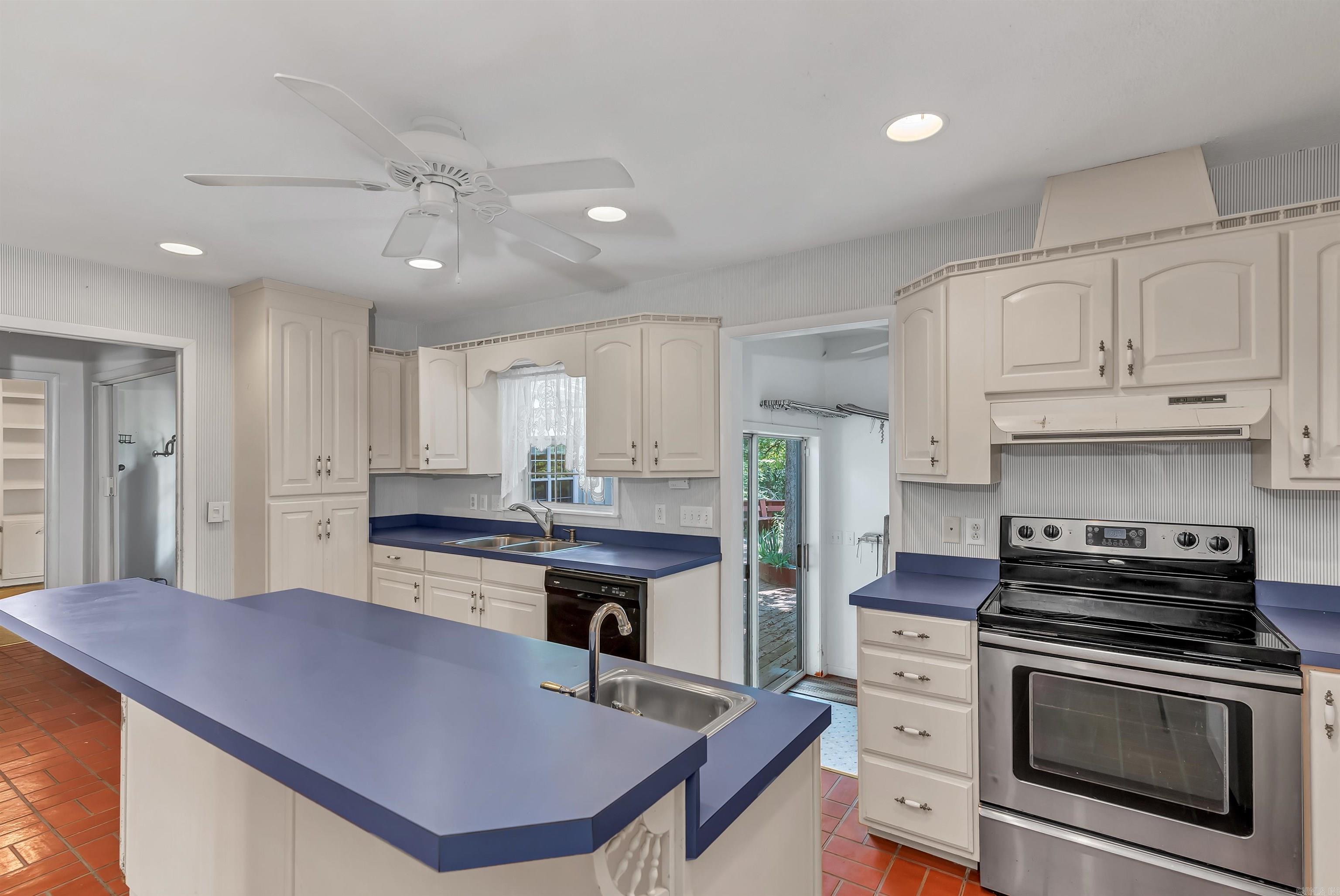 1300 SO EVE STREET  Mena, AR