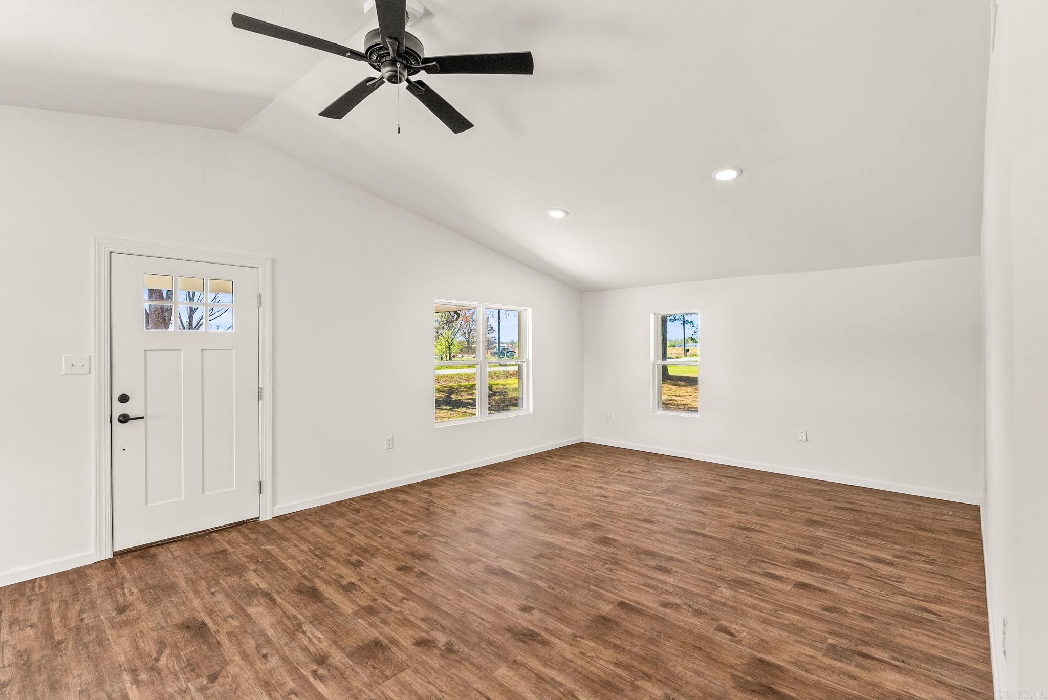 910 Carson Bridge  Lonoke, AR