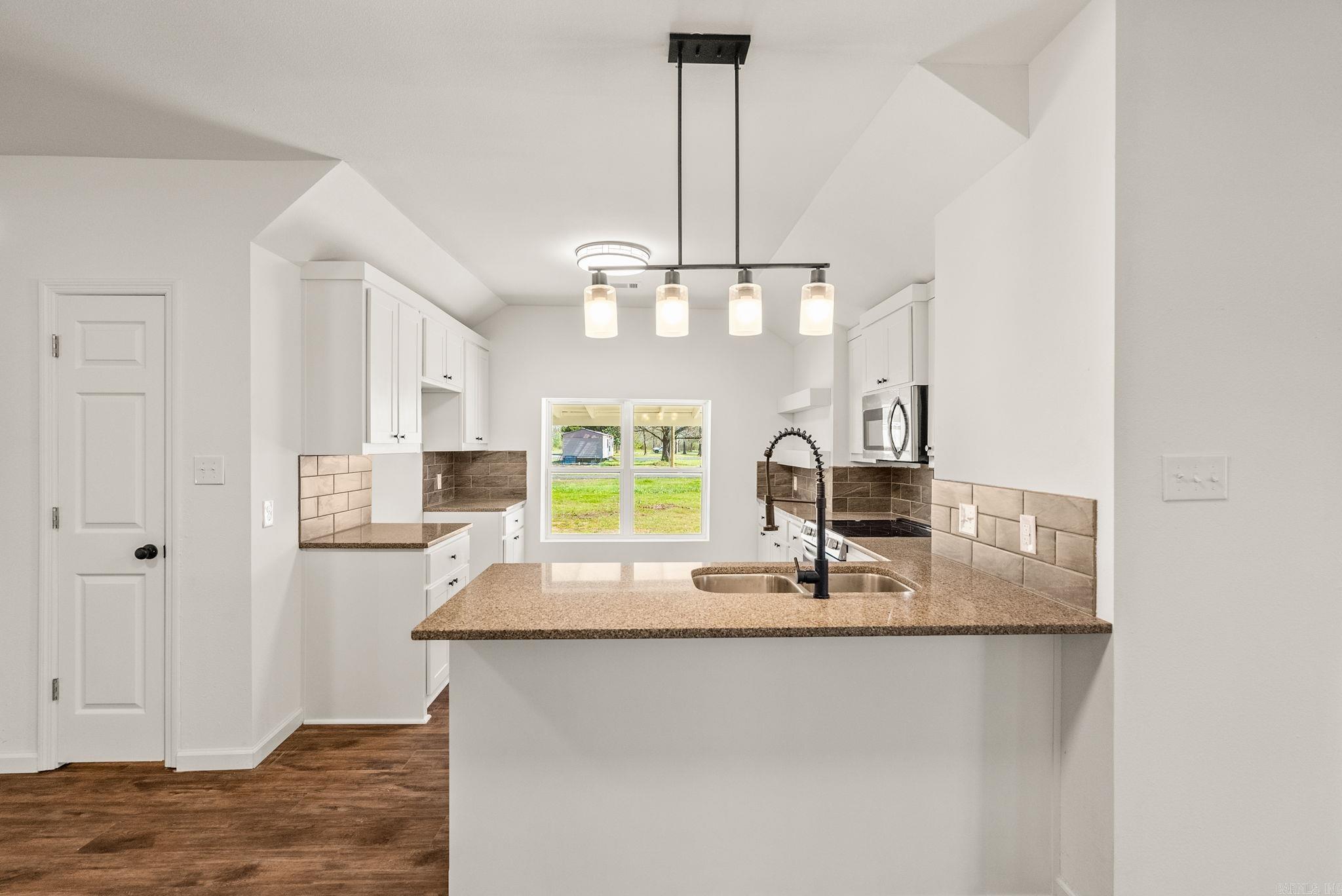 910 Carson Bridge  Lonoke, AR