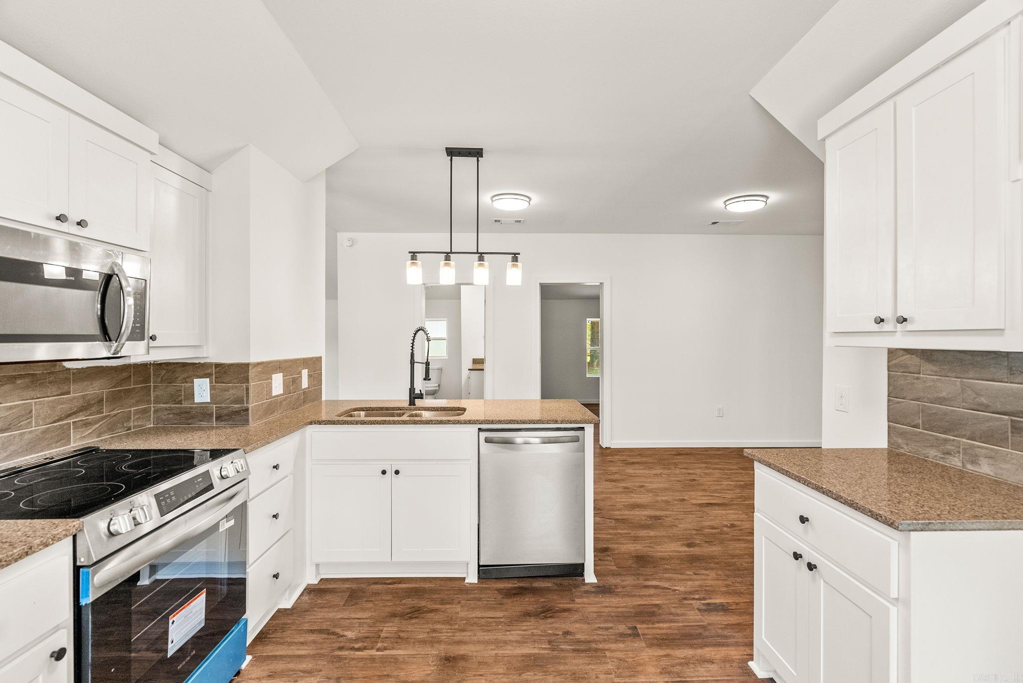 910 Carson Bridge  Lonoke, AR