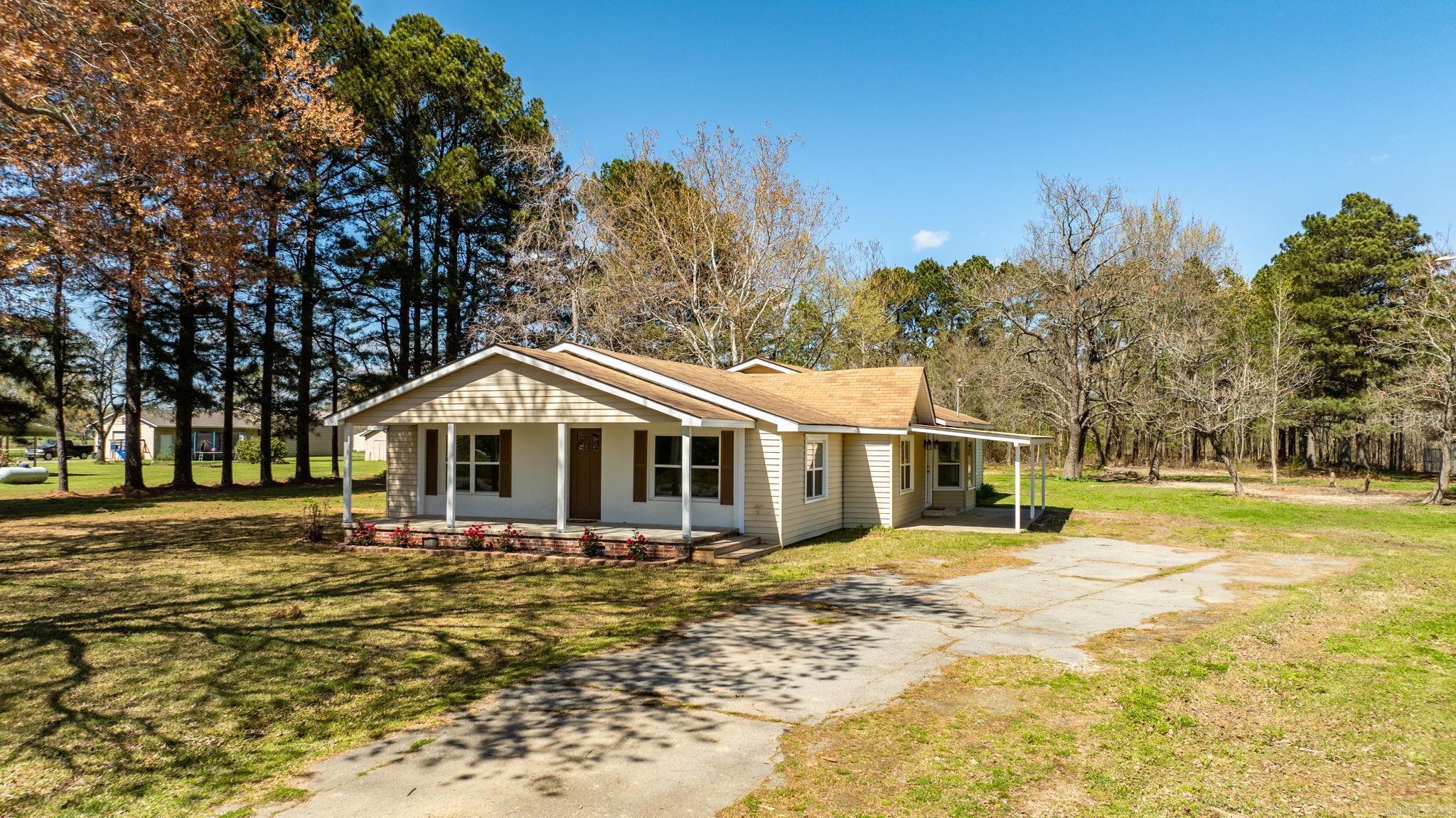 910 Carson Bridge  Lonoke, AR