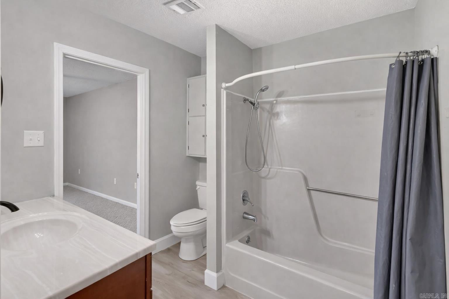 2733 Greenbriar Dr.  Jonesboro, AR