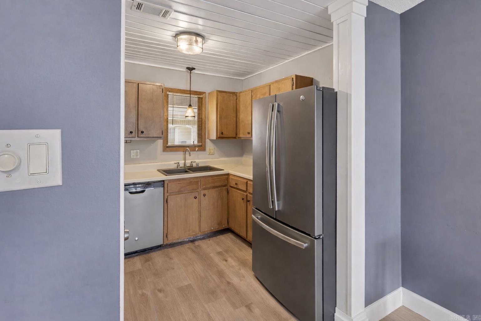 2733 Greenbriar Dr.  Jonesboro, AR