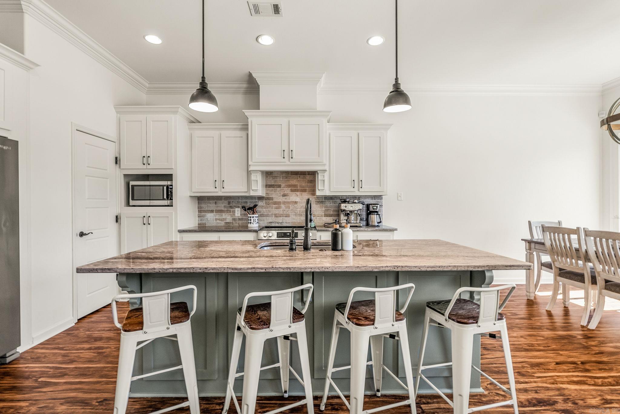 1709 Vine Maple  Benton, AR