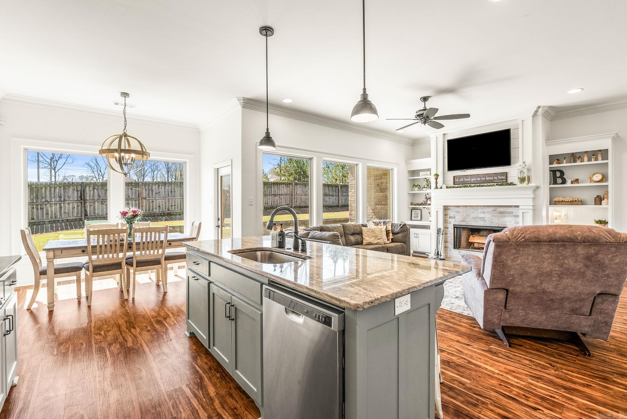 1709 Vine Maple  Benton, AR