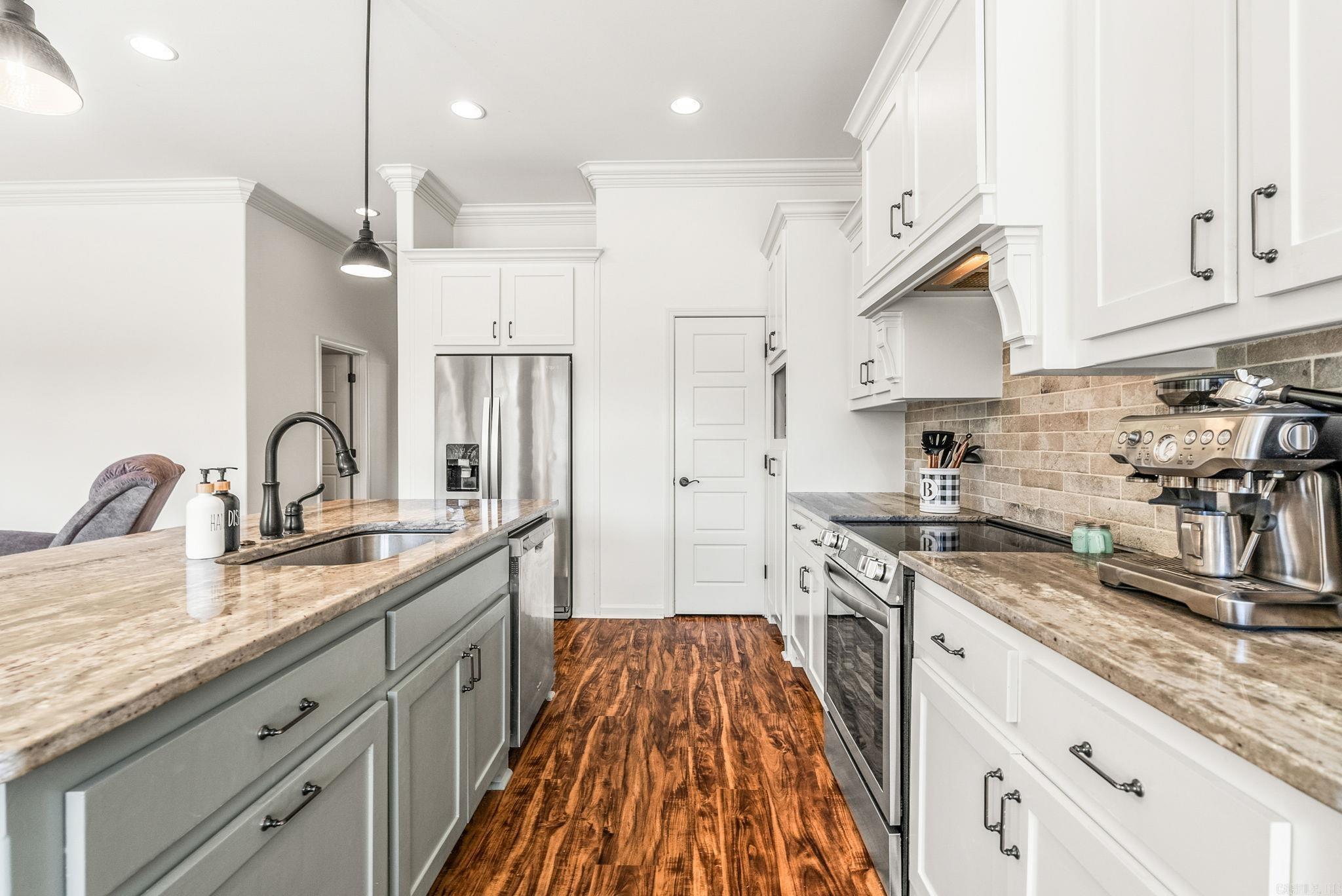 1709 Vine Maple  Benton, AR