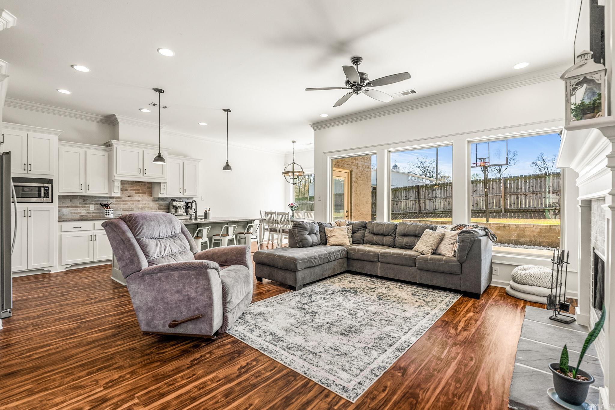 1709 Vine Maple  Benton, AR