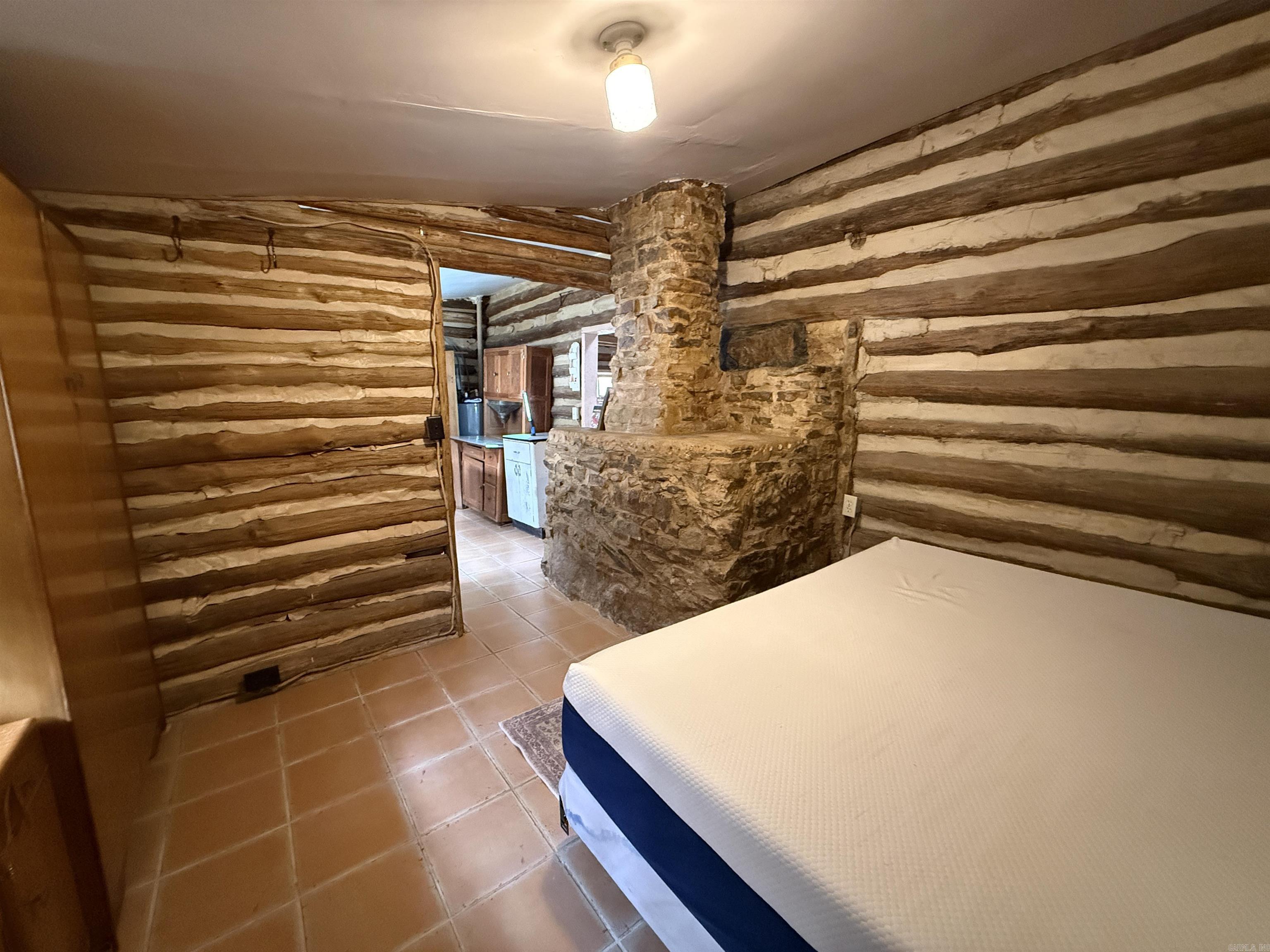 2085 Quicksilver  Leslie, AR