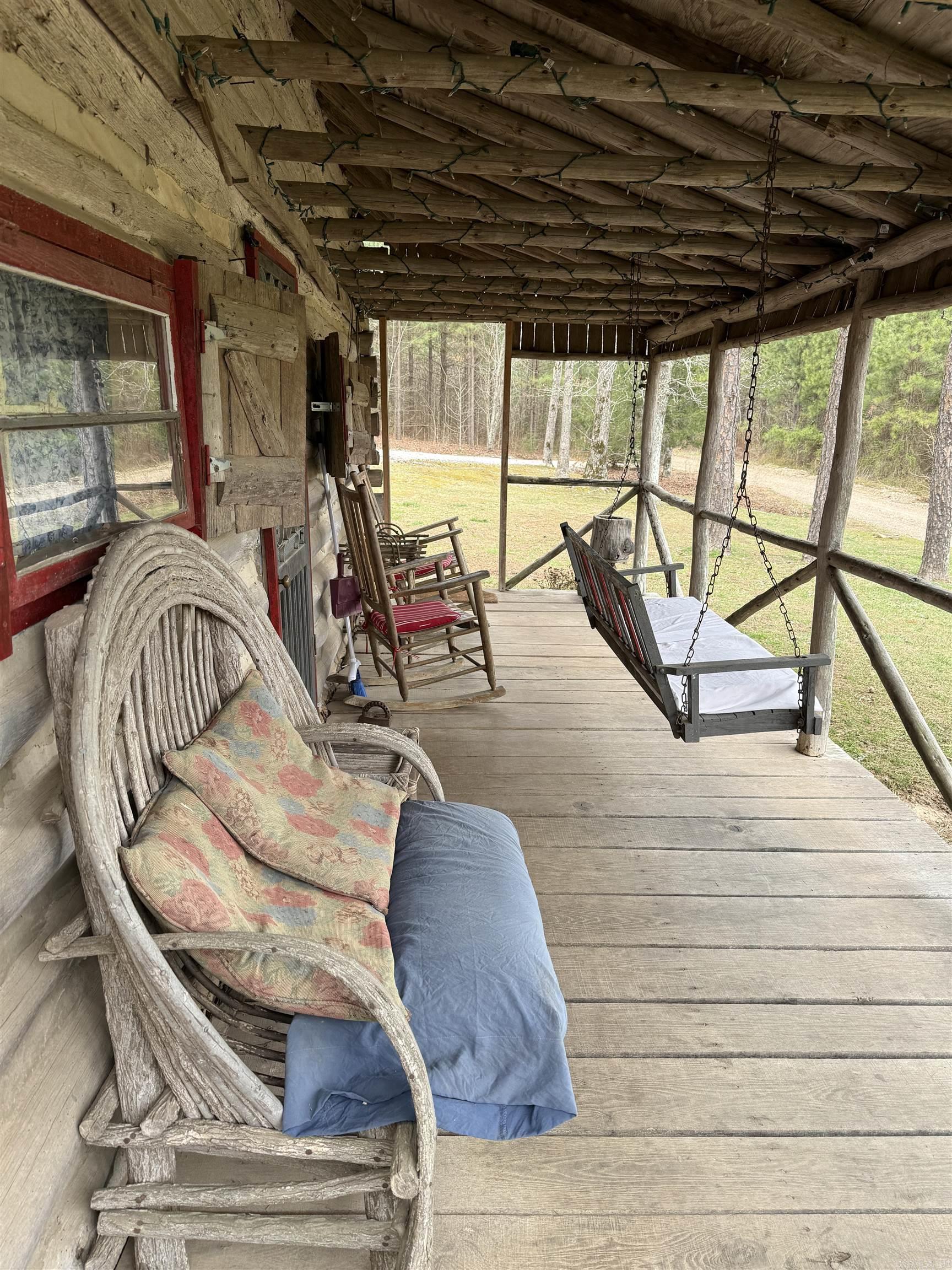 2085 Quicksilver  Leslie, AR