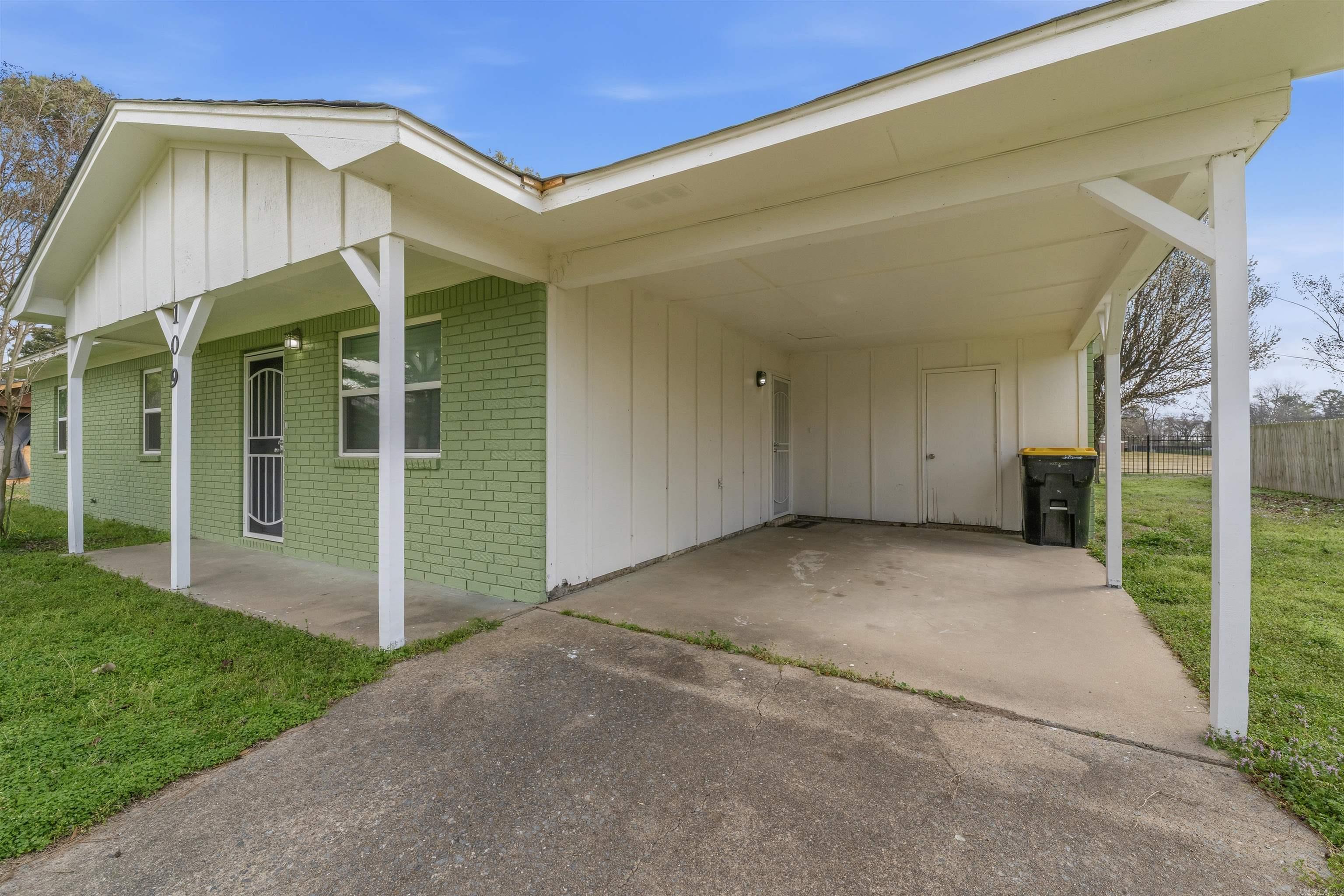 109 Jason  England, AR