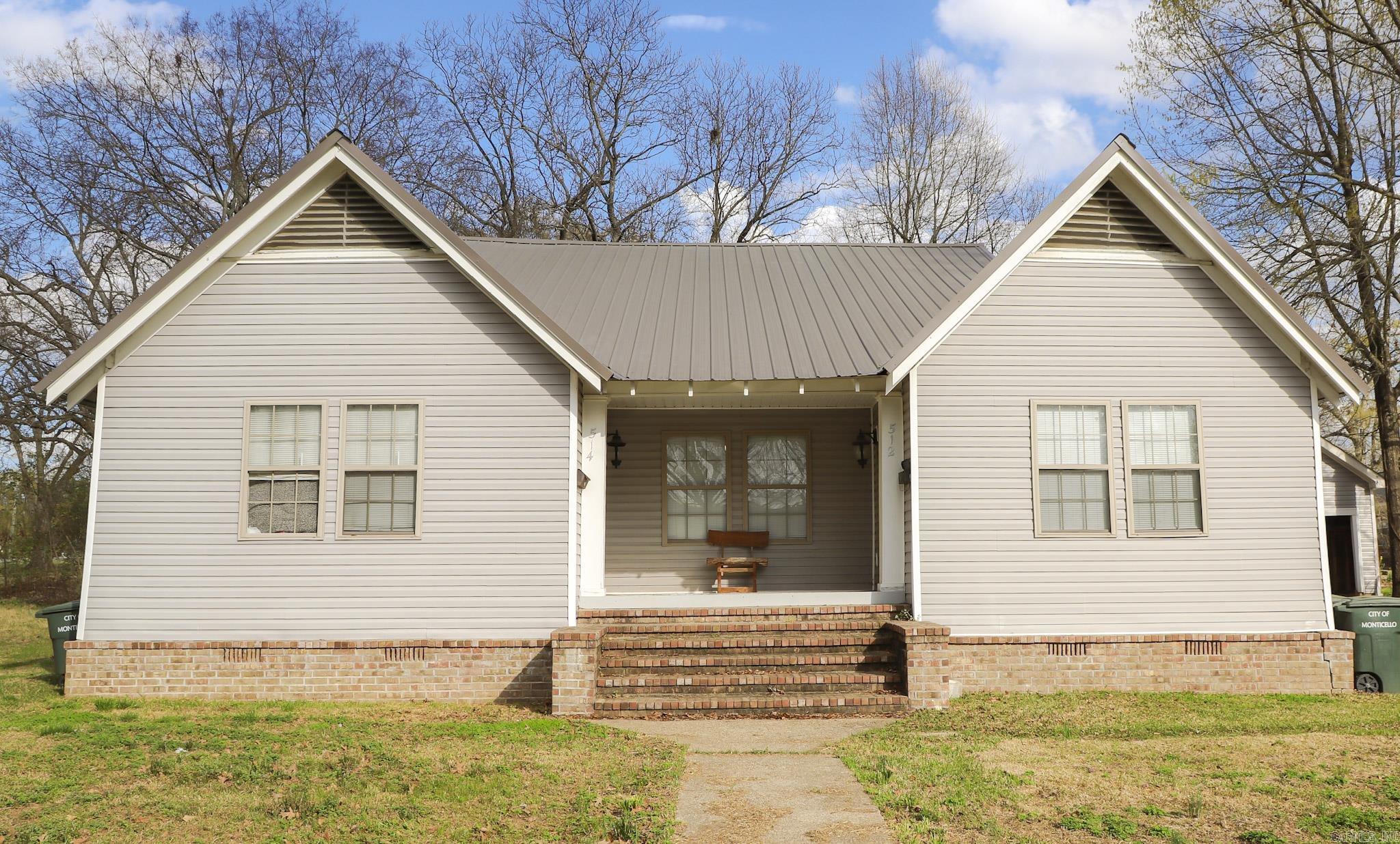 512 N Slemons  Monticello, AR