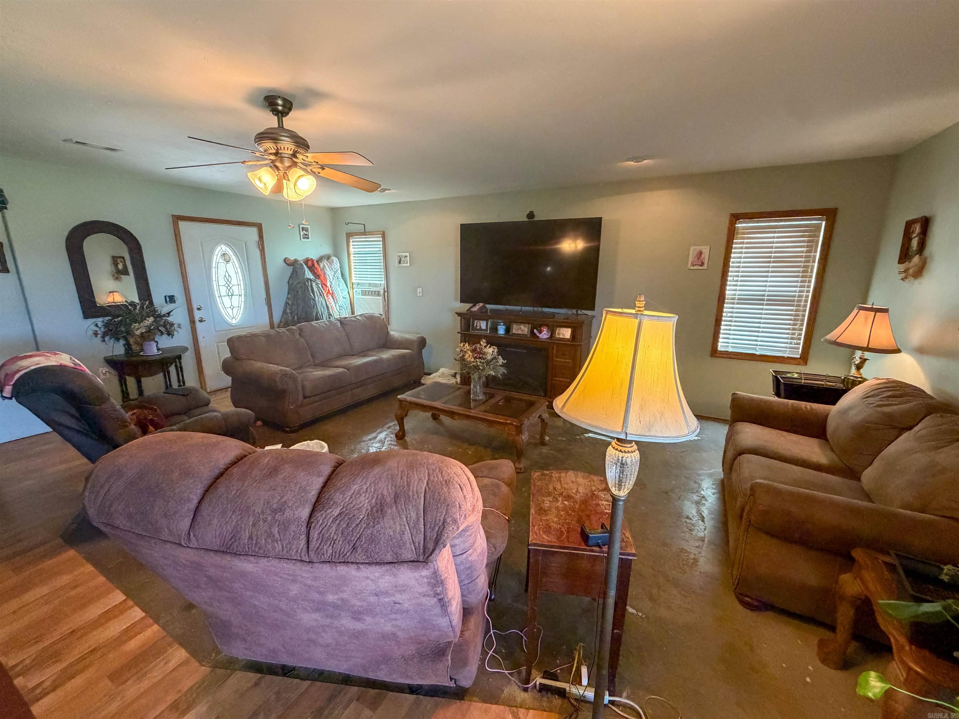 211 Featherhill Terrace  Norfork, AR