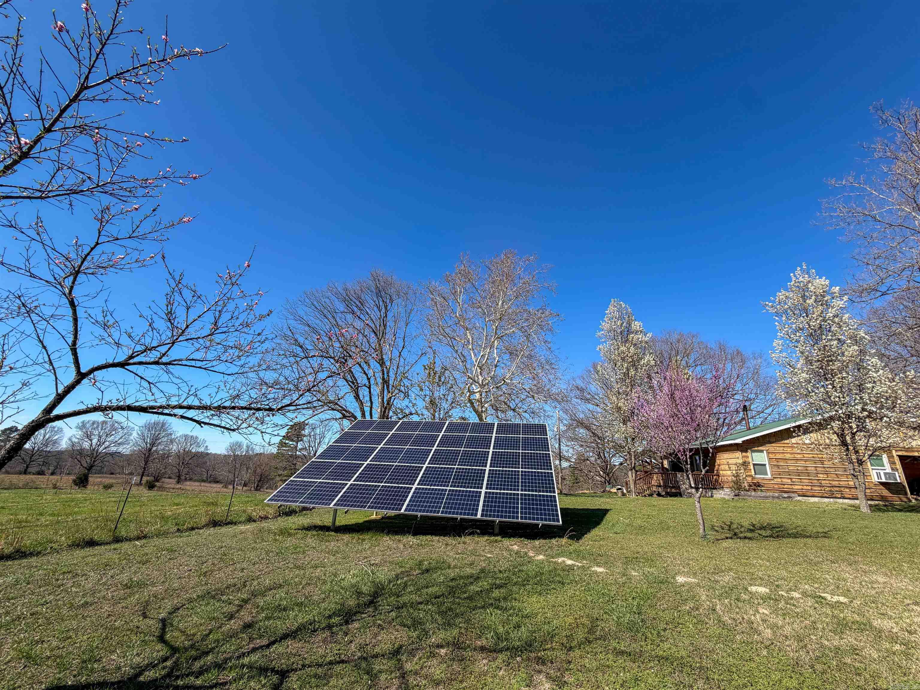 211 Featherhill Terrace  Norfork, AR