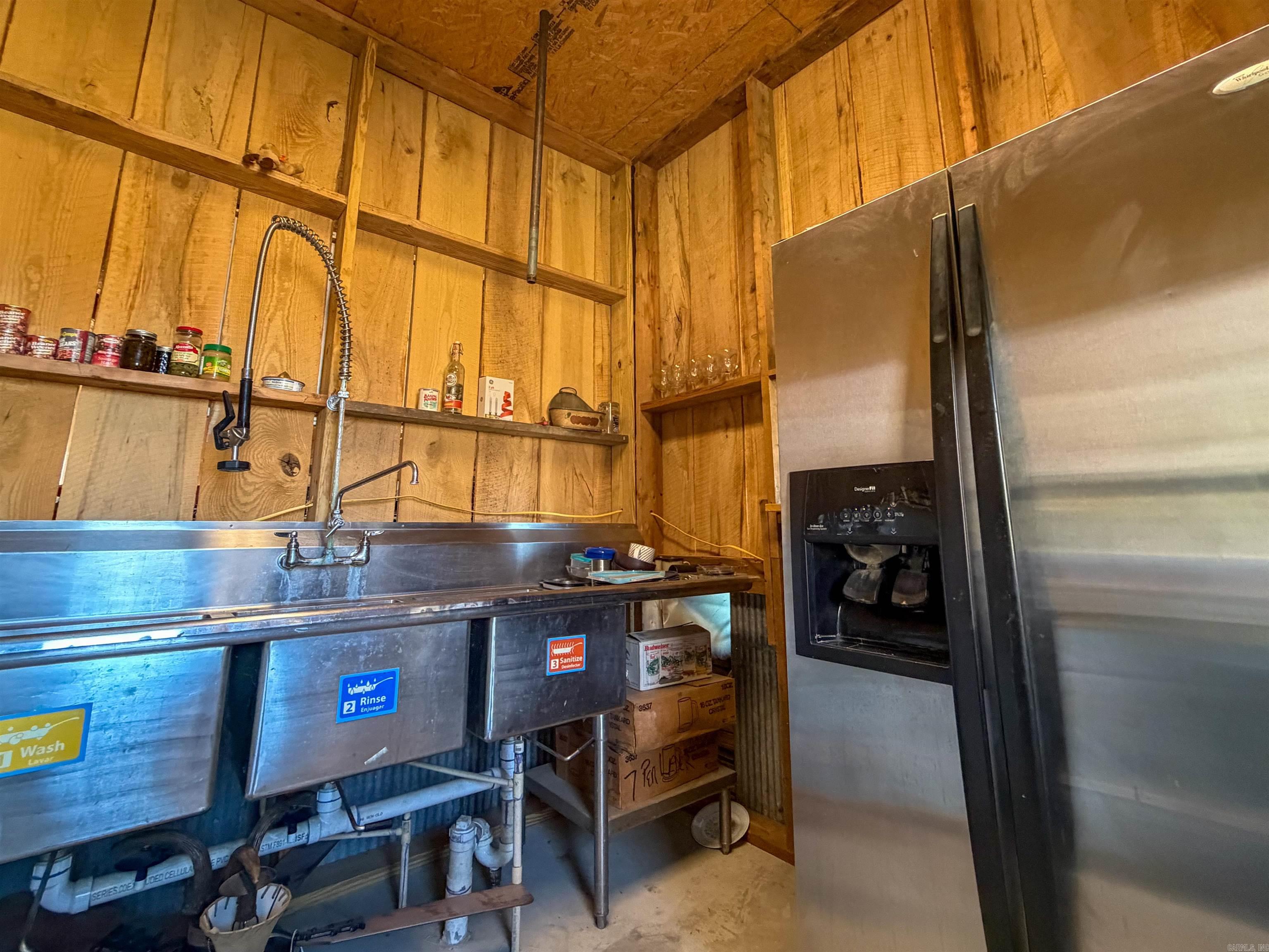 211 Featherhill Terrace  Norfork, AR