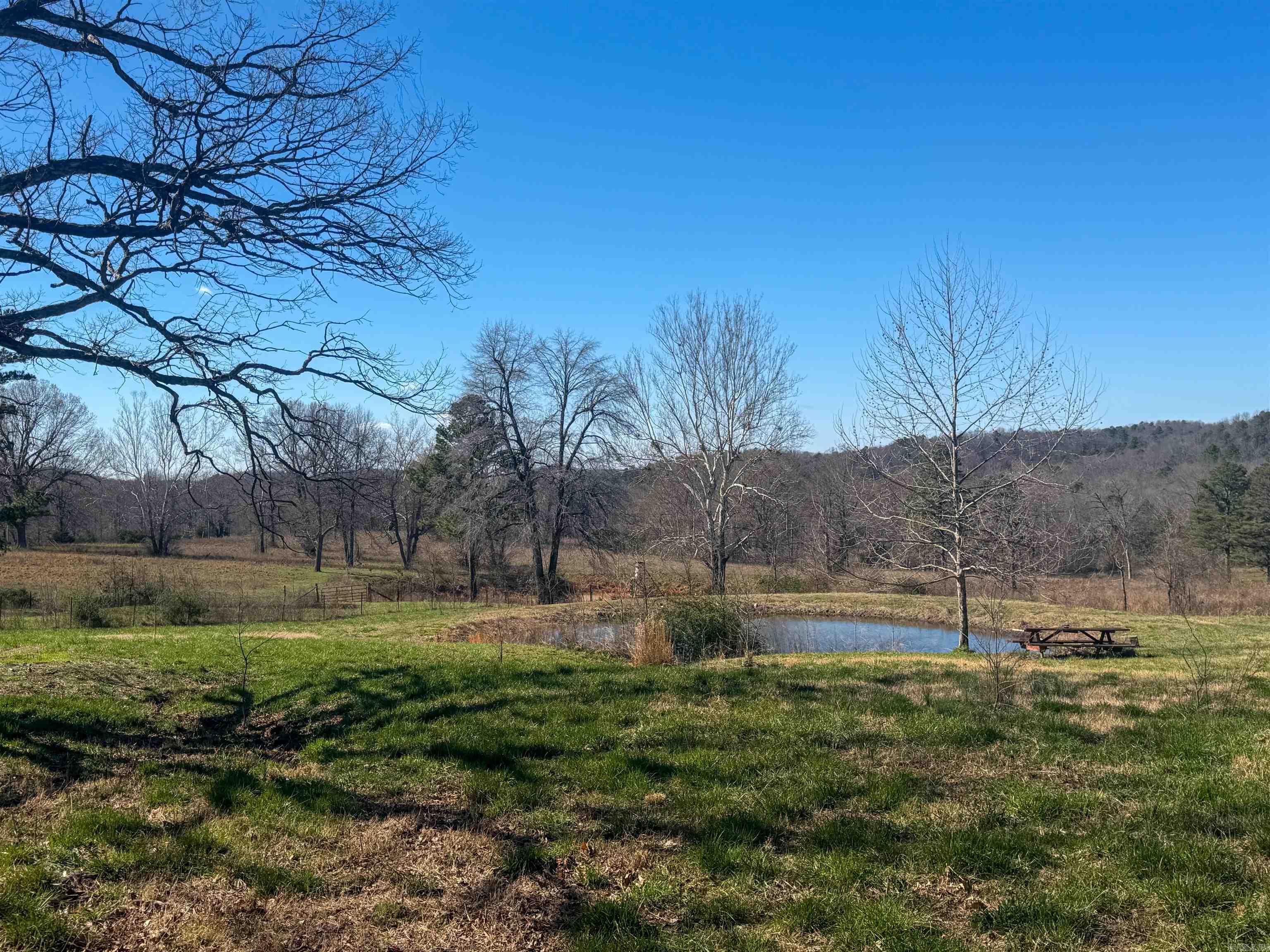 211 Featherhill Terrace  Norfork, AR