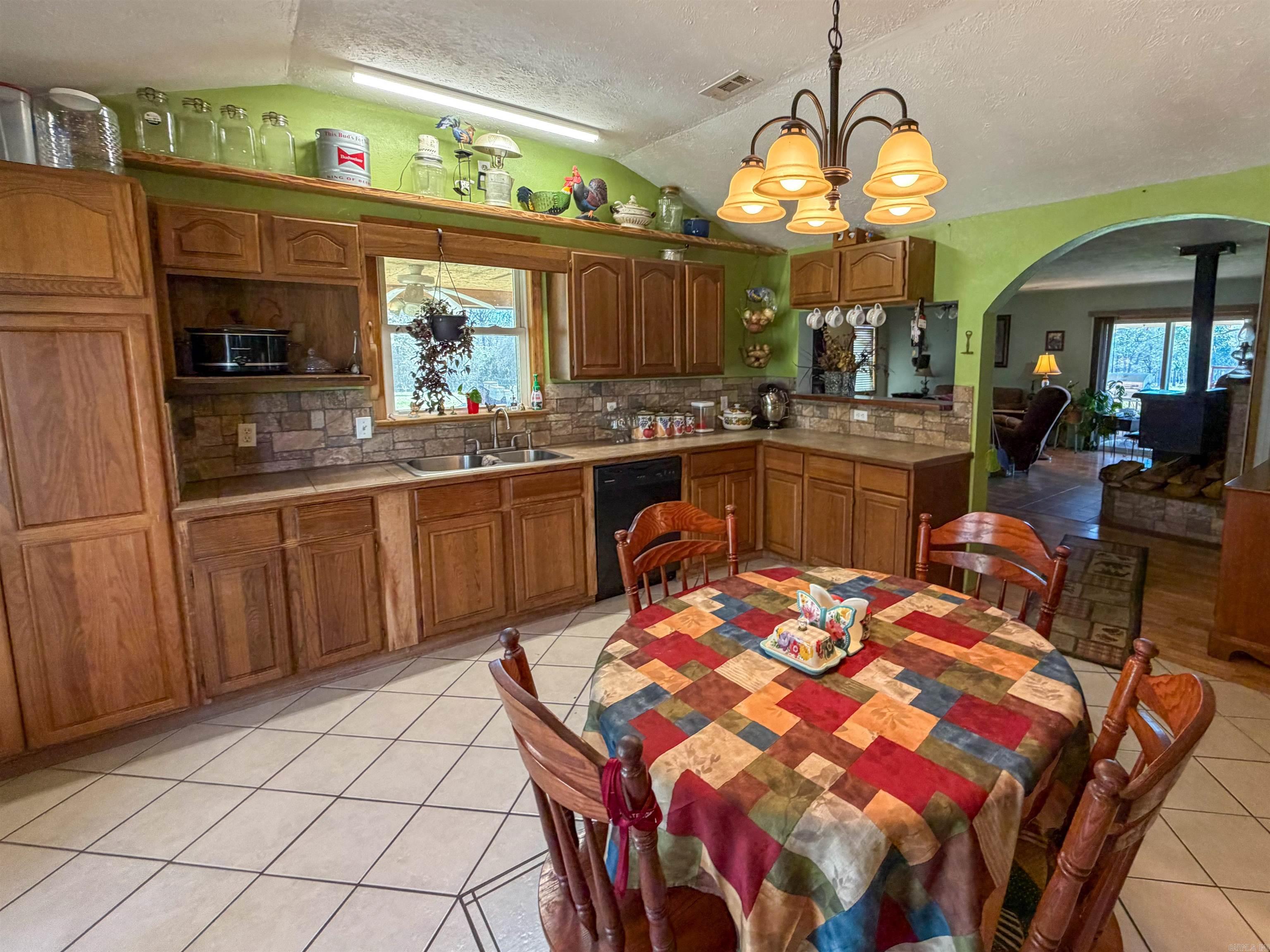 211 Featherhill Terrace  Norfork, AR