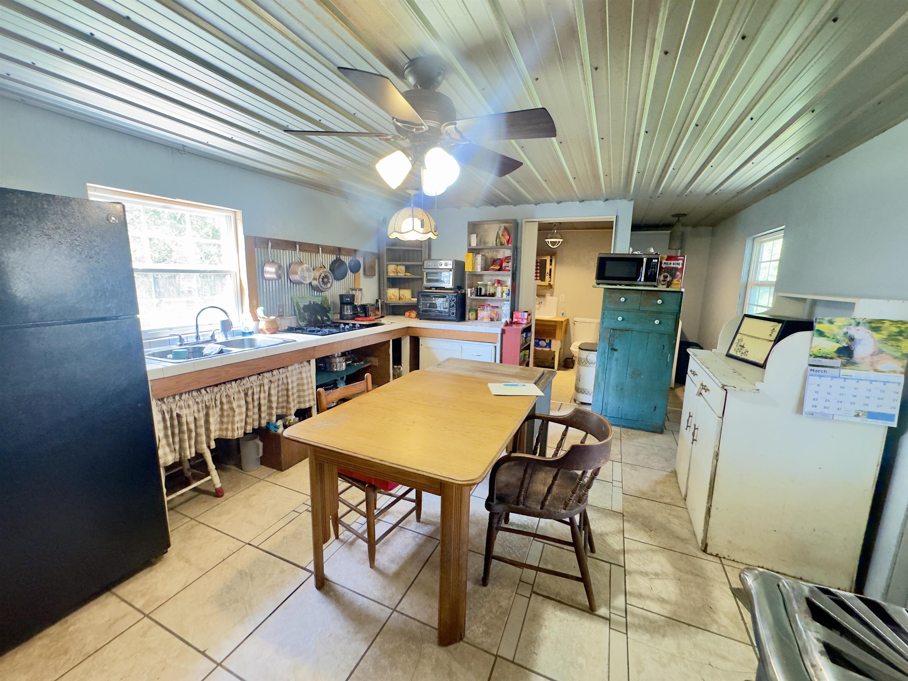 300 Parker  Oxford, AR