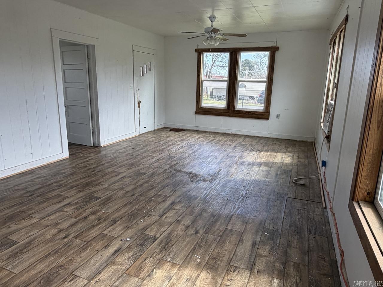 107 Oak  Perryville, AR