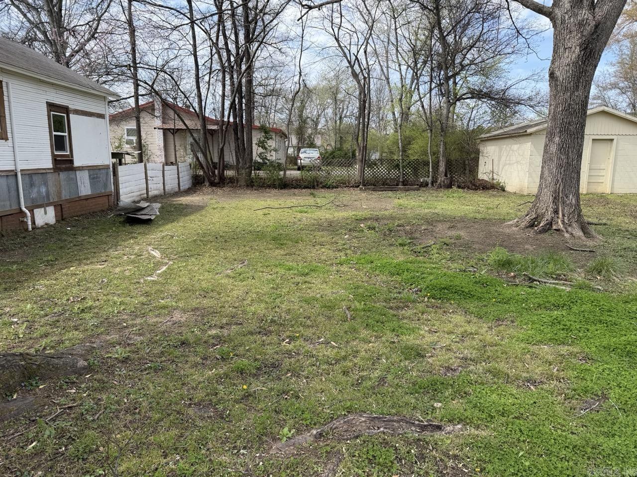 107 Oak  Perryville, AR