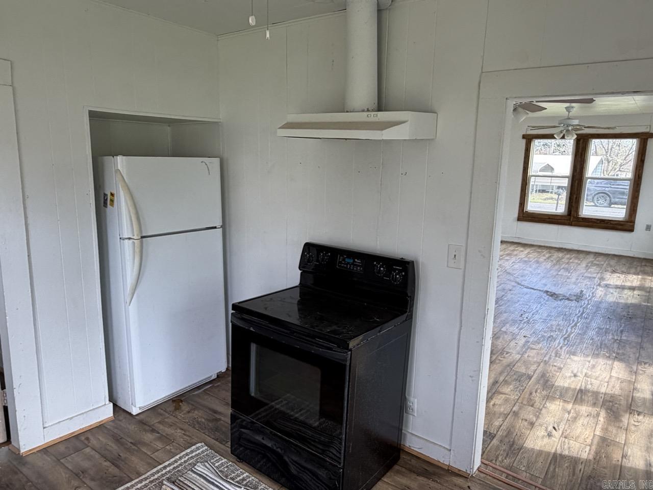 107 Oak  Perryville, AR