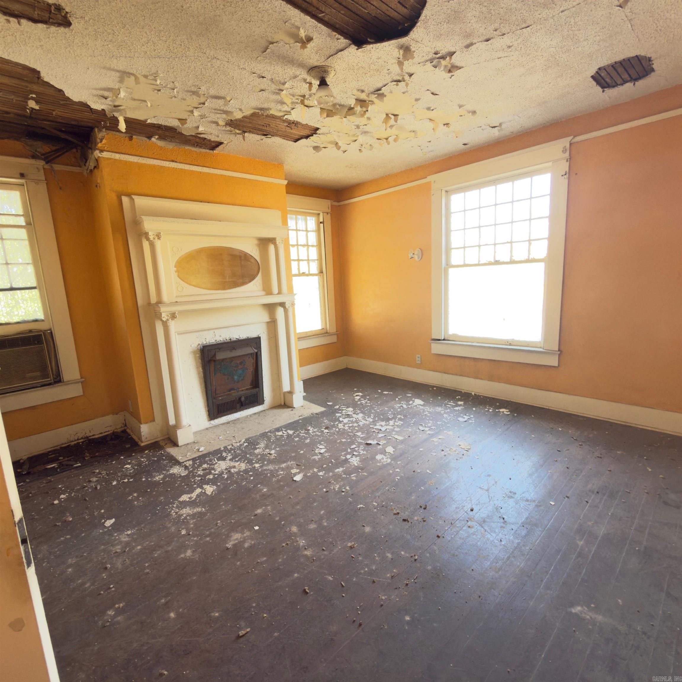 1700 S Laurel St Pine Bluff, AR 71601