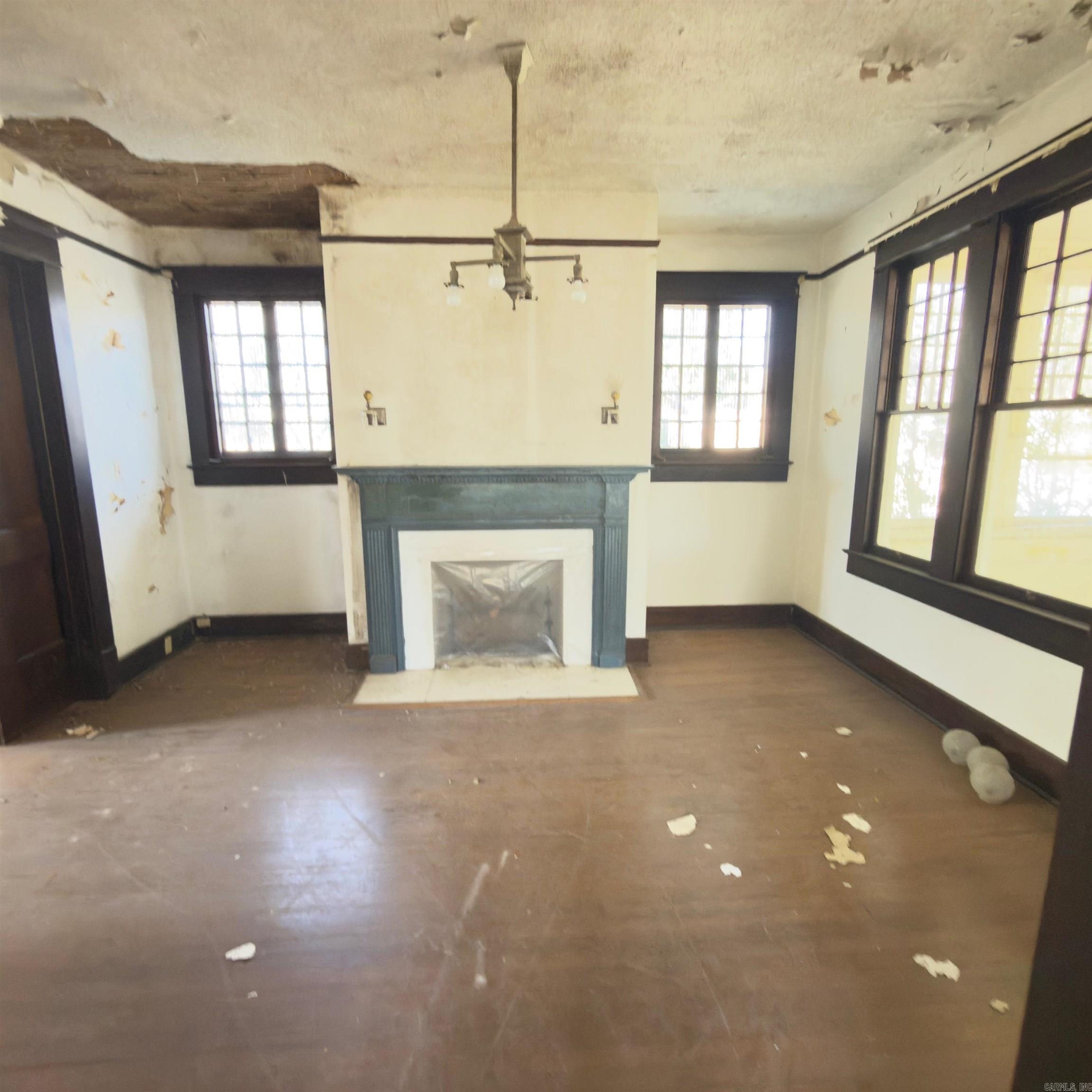 1700 S Laurel St Pine Bluff, AR 71601