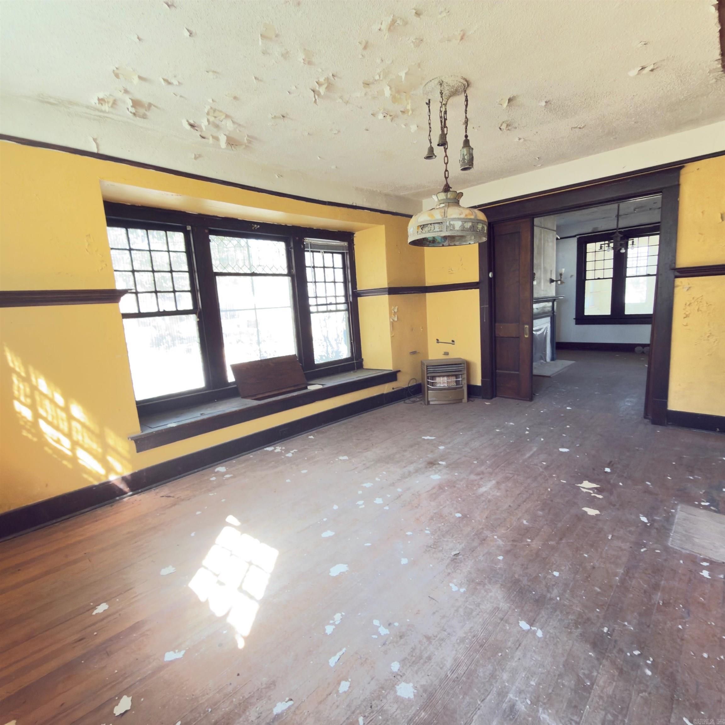 1700 S Laurel St Pine Bluff, AR 71601