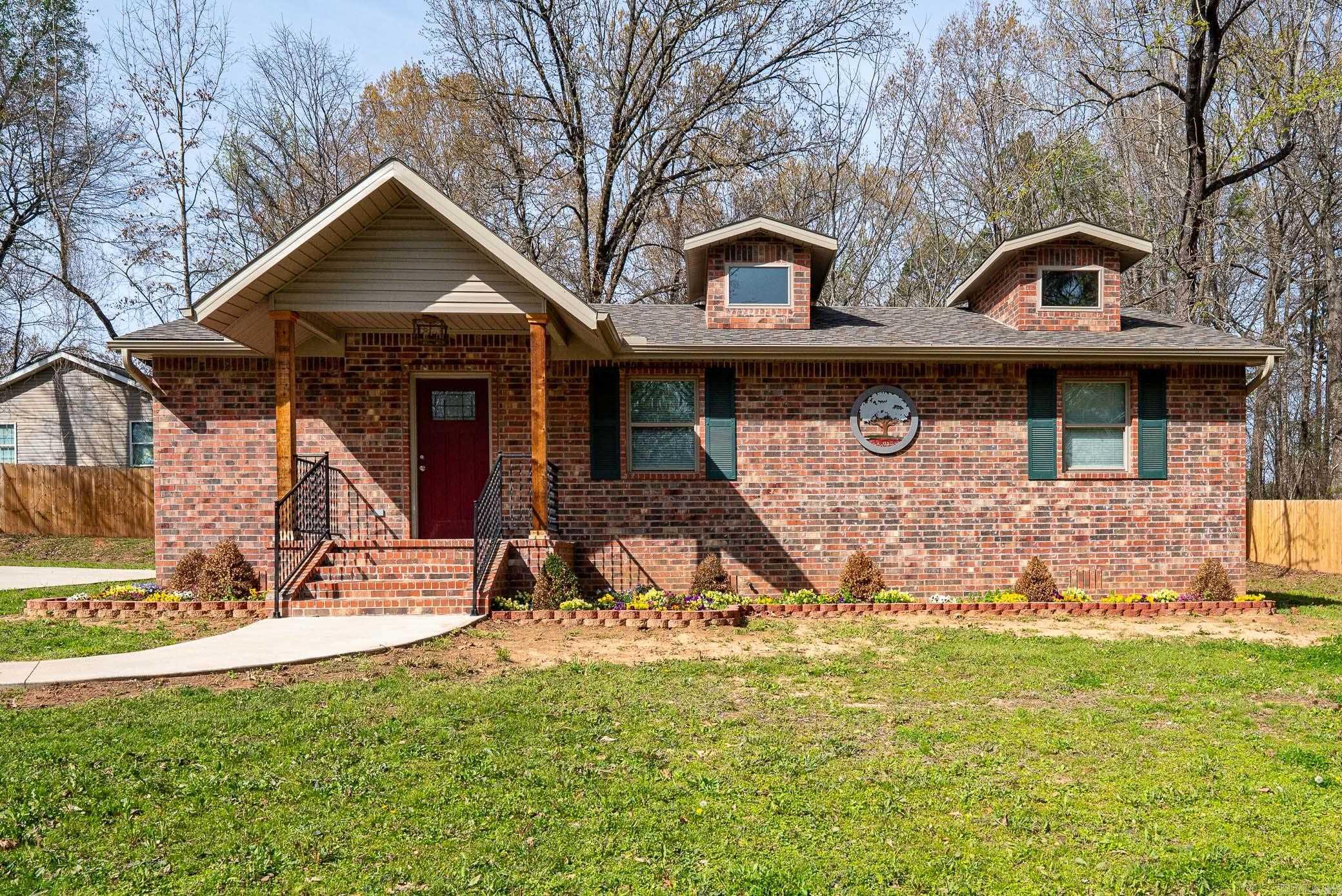 3 Grassy Lake Rd