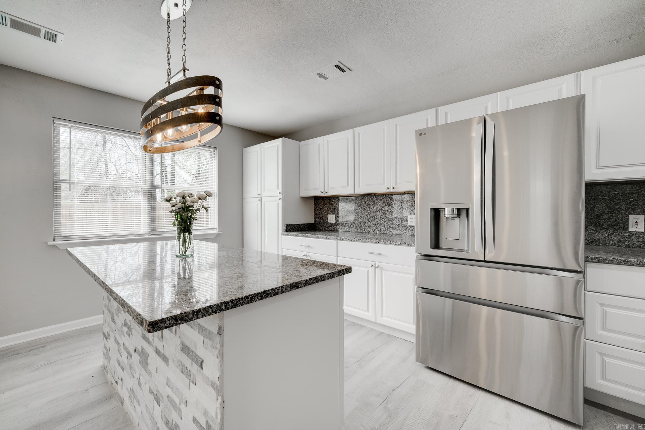 3 Grassy Lake Rd  Mayflower, AR