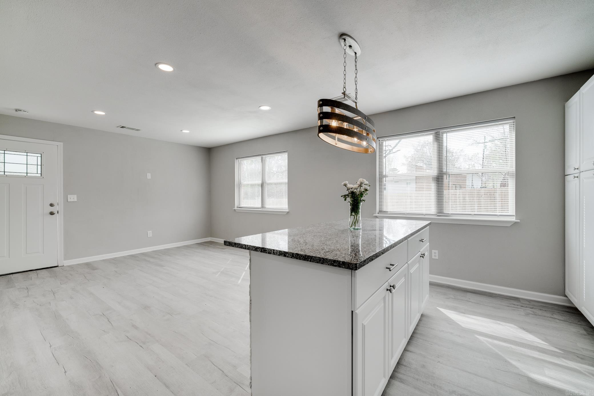 3 Grassy Lake Rd  Mayflower, AR