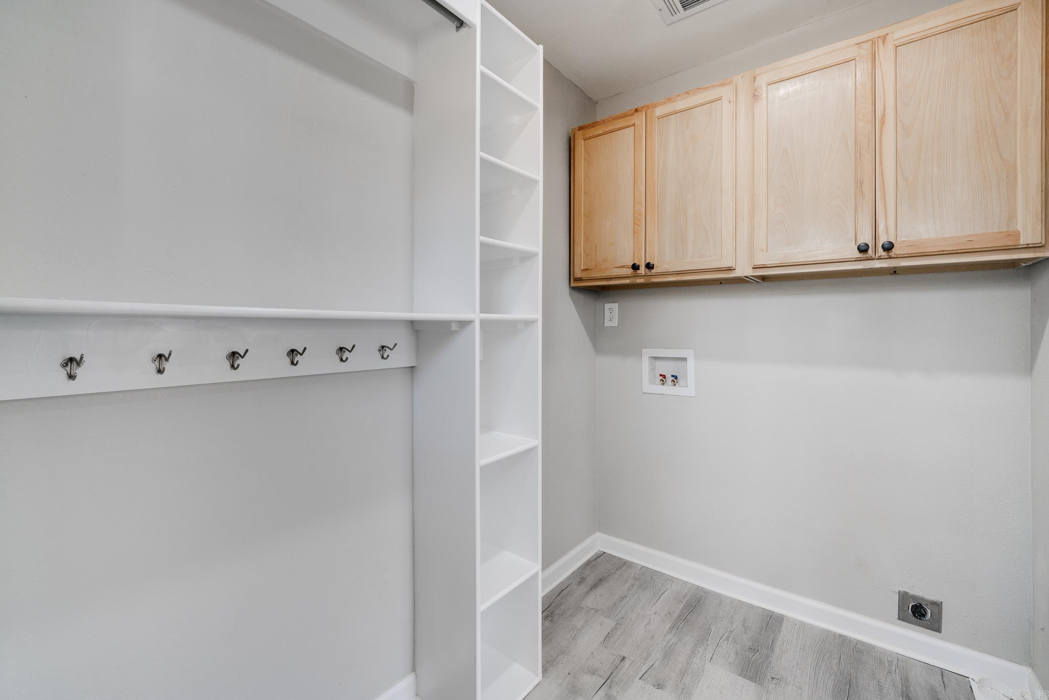 3 Grassy Lake Rd  Mayflower, AR