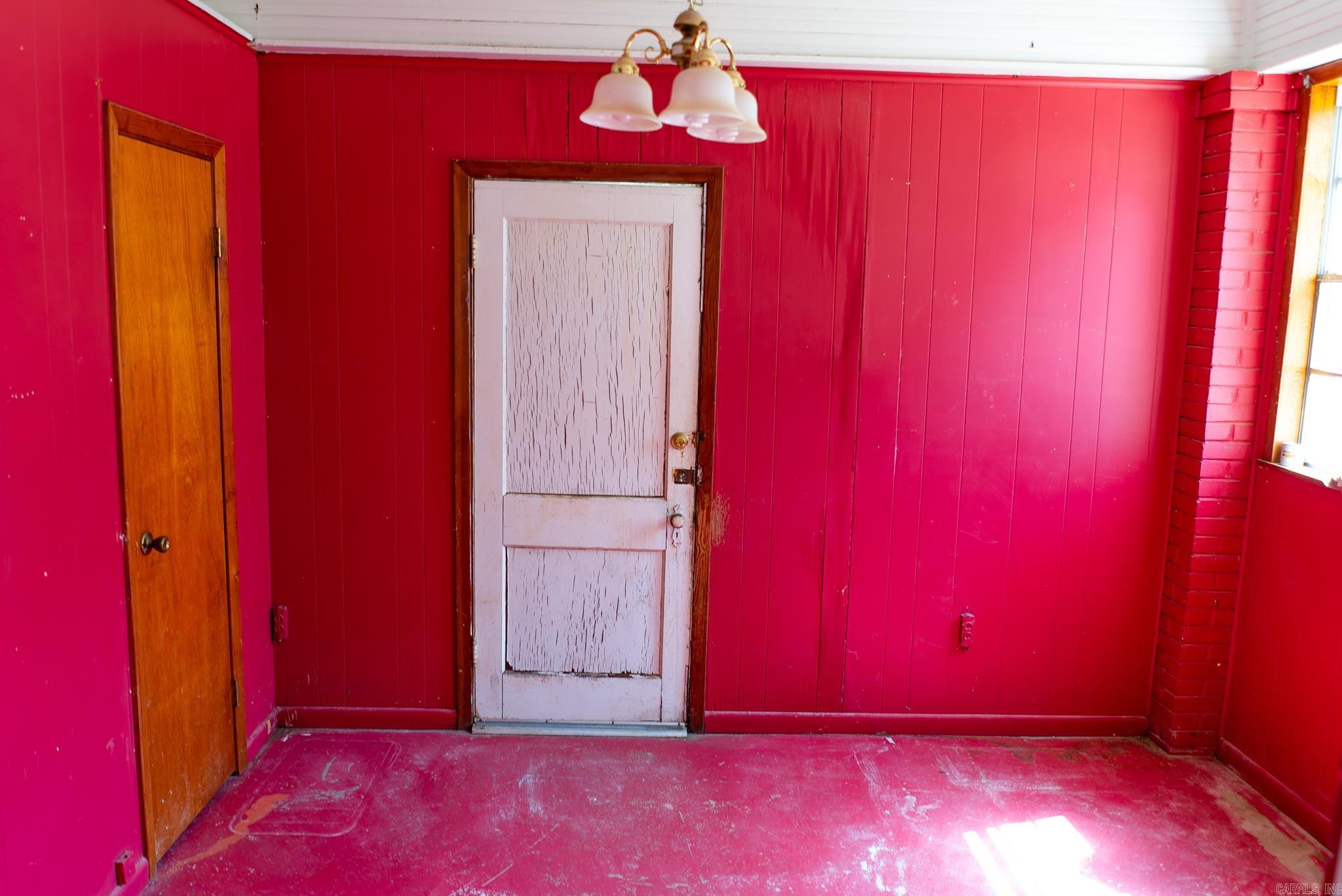 119 E College  Monticello, AR