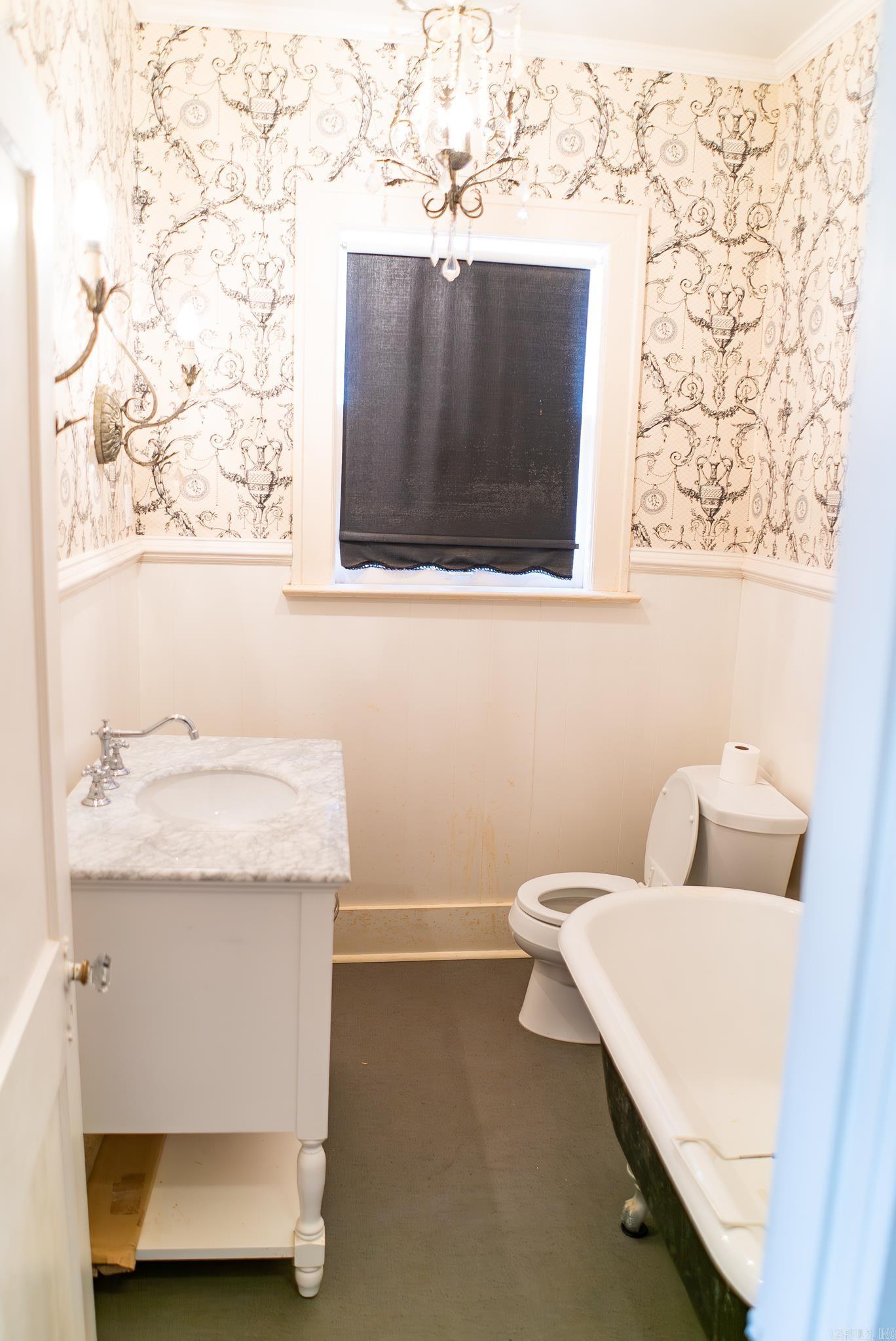 119 E College  Monticello, AR